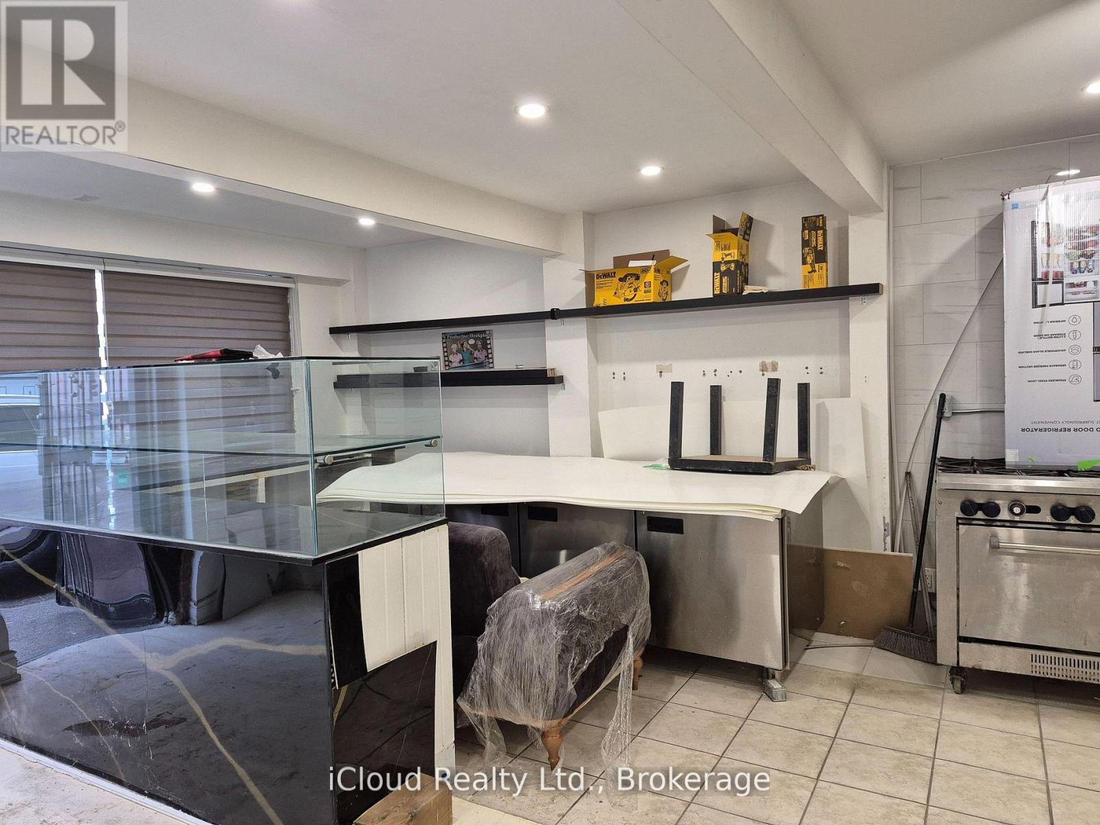 15 - 8 Strathearn Avenue, Brampton, Ontario  L6T 4L9 - Photo 6 - W12645358