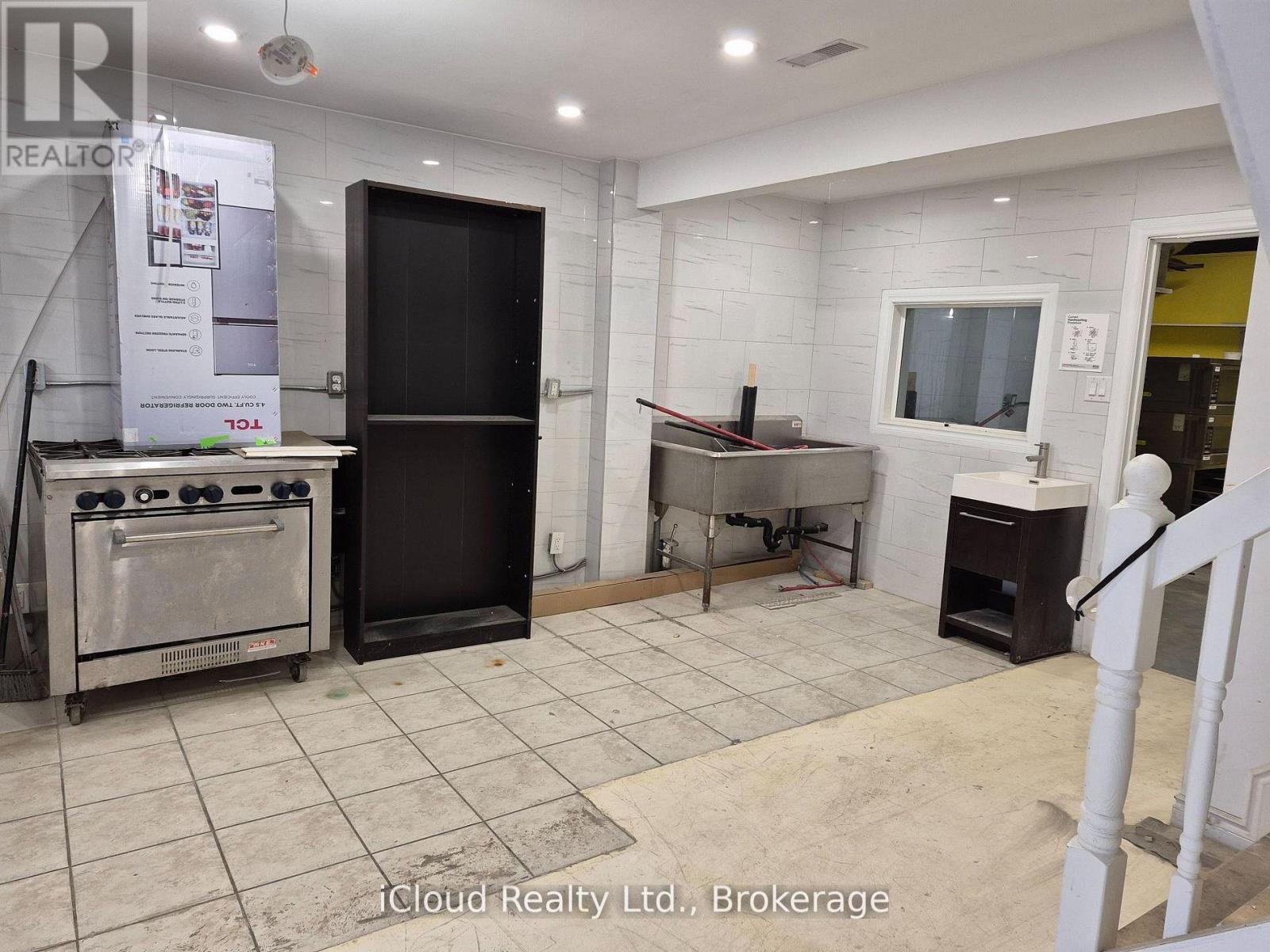 15 - 8 Strathearn Avenue, Brampton, Ontario  L6T 4L9 - Photo 8 - W12645358