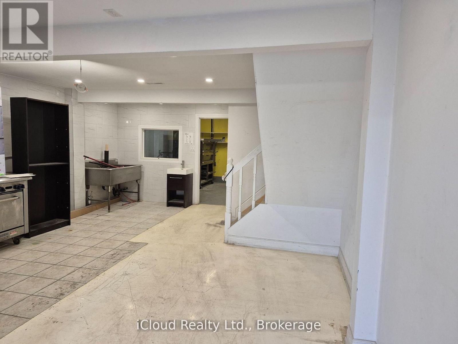 15 - 8 Strathearn Avenue, Brampton, Ontario  L6T 4L9 - Photo 7 - W12645358