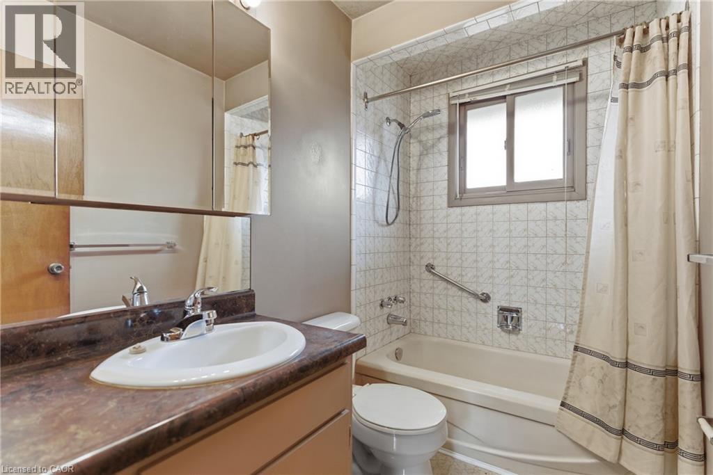 3 Vanderwood Court, Stoney Creek, Ontario  L8G 2Y5 - Photo 22 - 40807168