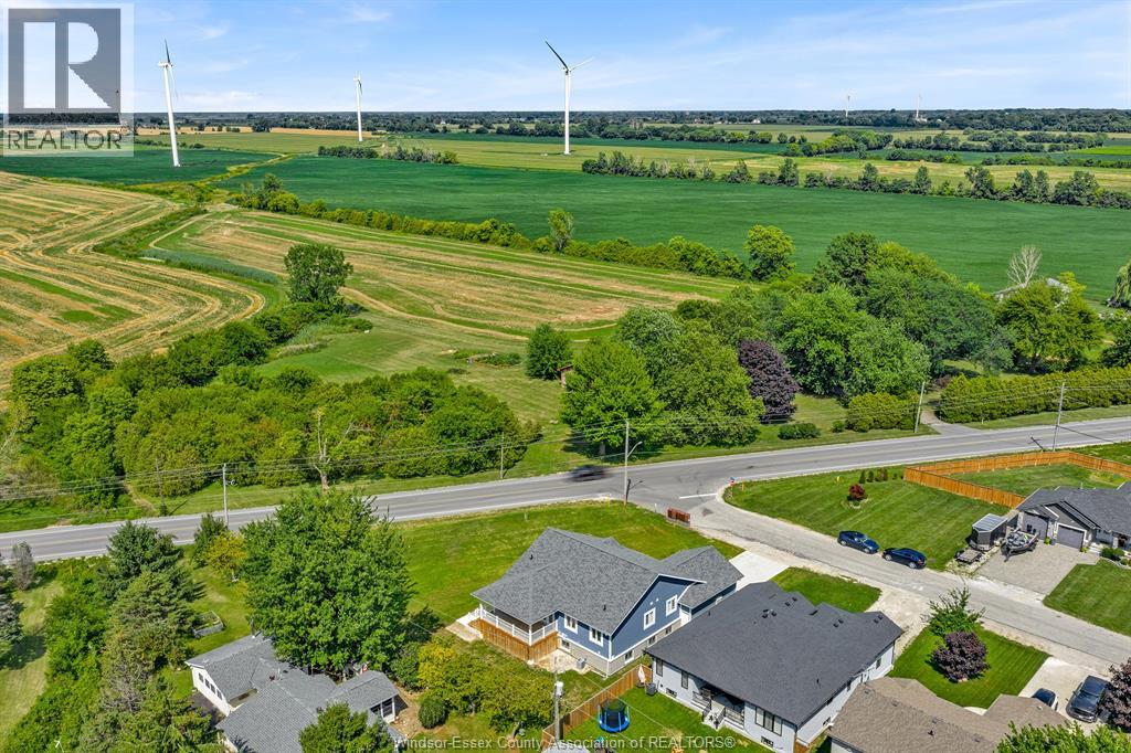 157 GLOUCESTER DRIVE, Essex, Ontario