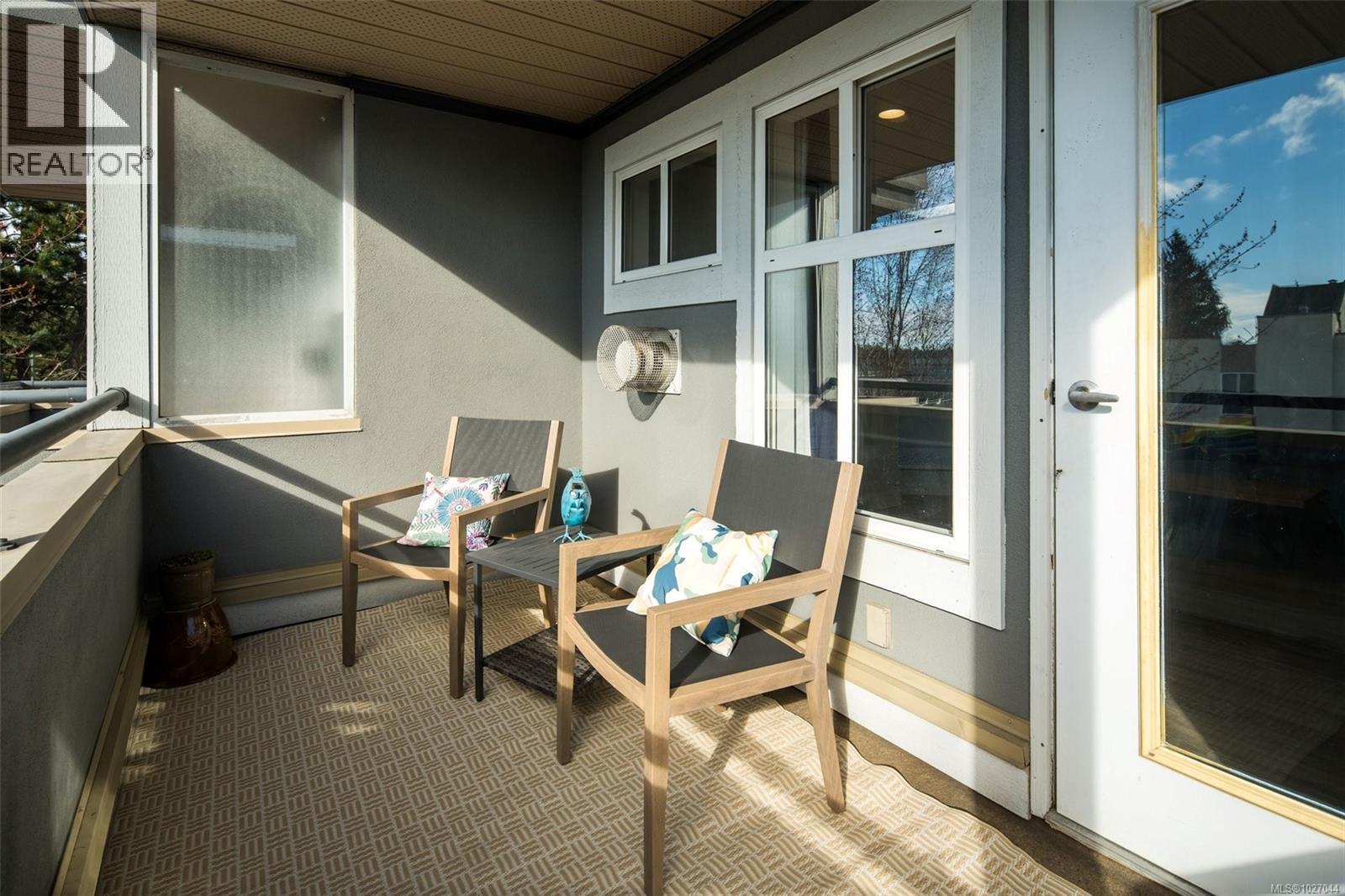 403 1580 Christmas Ave, Saanich, British Columbia V8P 2X2 - Photo 7 - 1027044