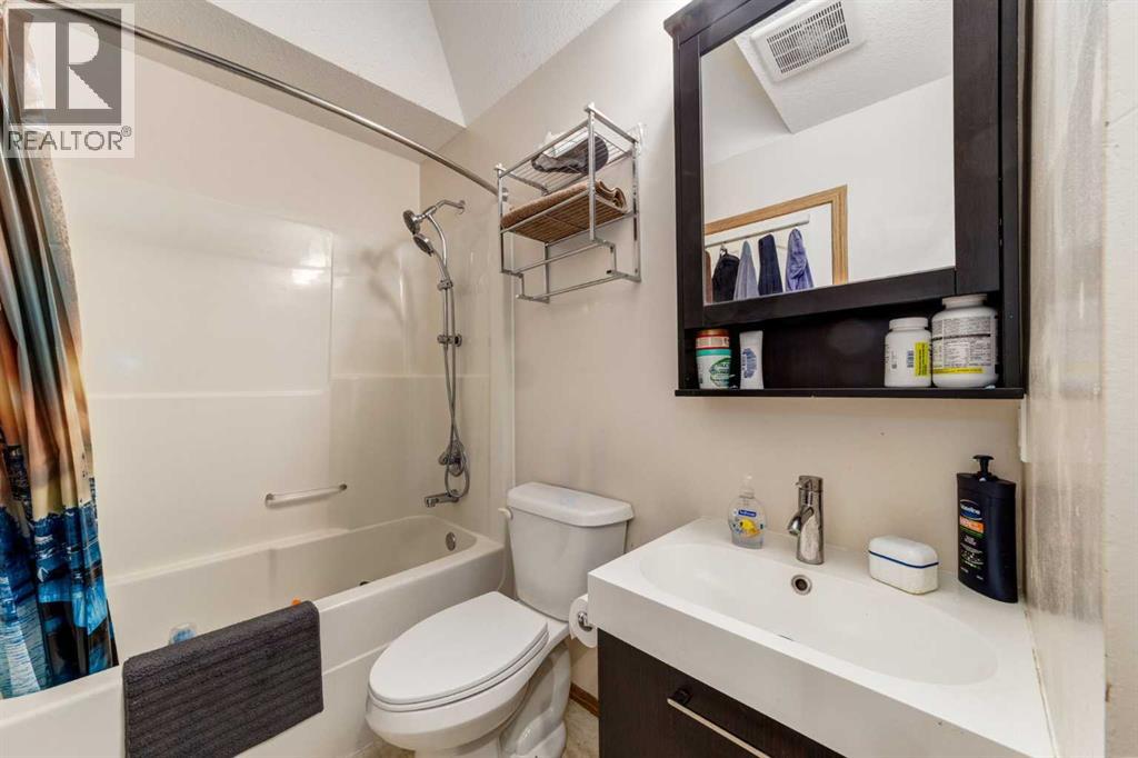 191 Panamount Heights Nw, Calgary, Alberta  T3K 5T3 - Photo 31 - A2288464