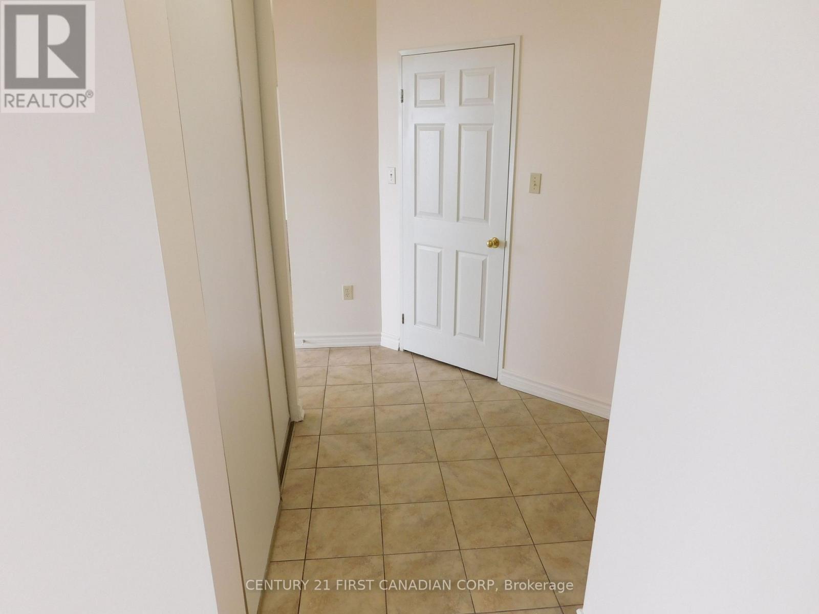 803 - 744 Wonderland Road S, London South, Ontario  N6K 4K3 - Photo 6 - X12828208