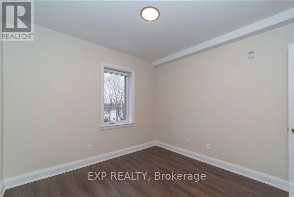 204 - 33 Maple Grove Road, Ottawa, Ontario  K2L 2S7 - Photo 12 - X12828218