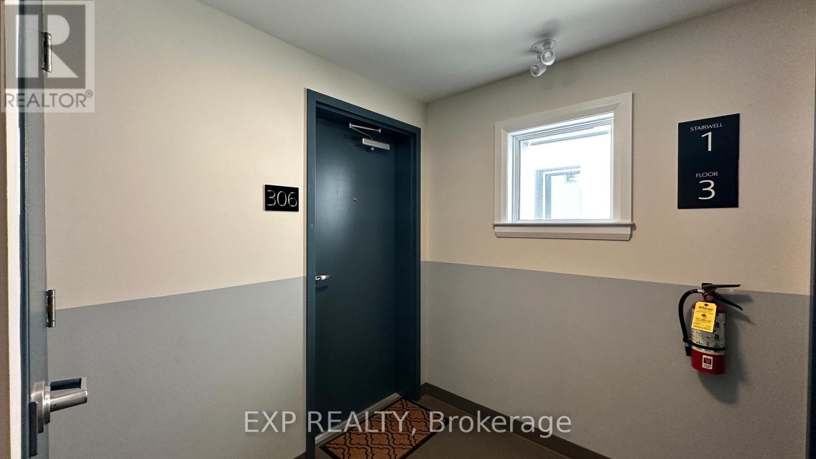 204 - 33 Maple Grove Road, Ottawa, Ontario  K2L 2S7 - Photo 2 - X12828218