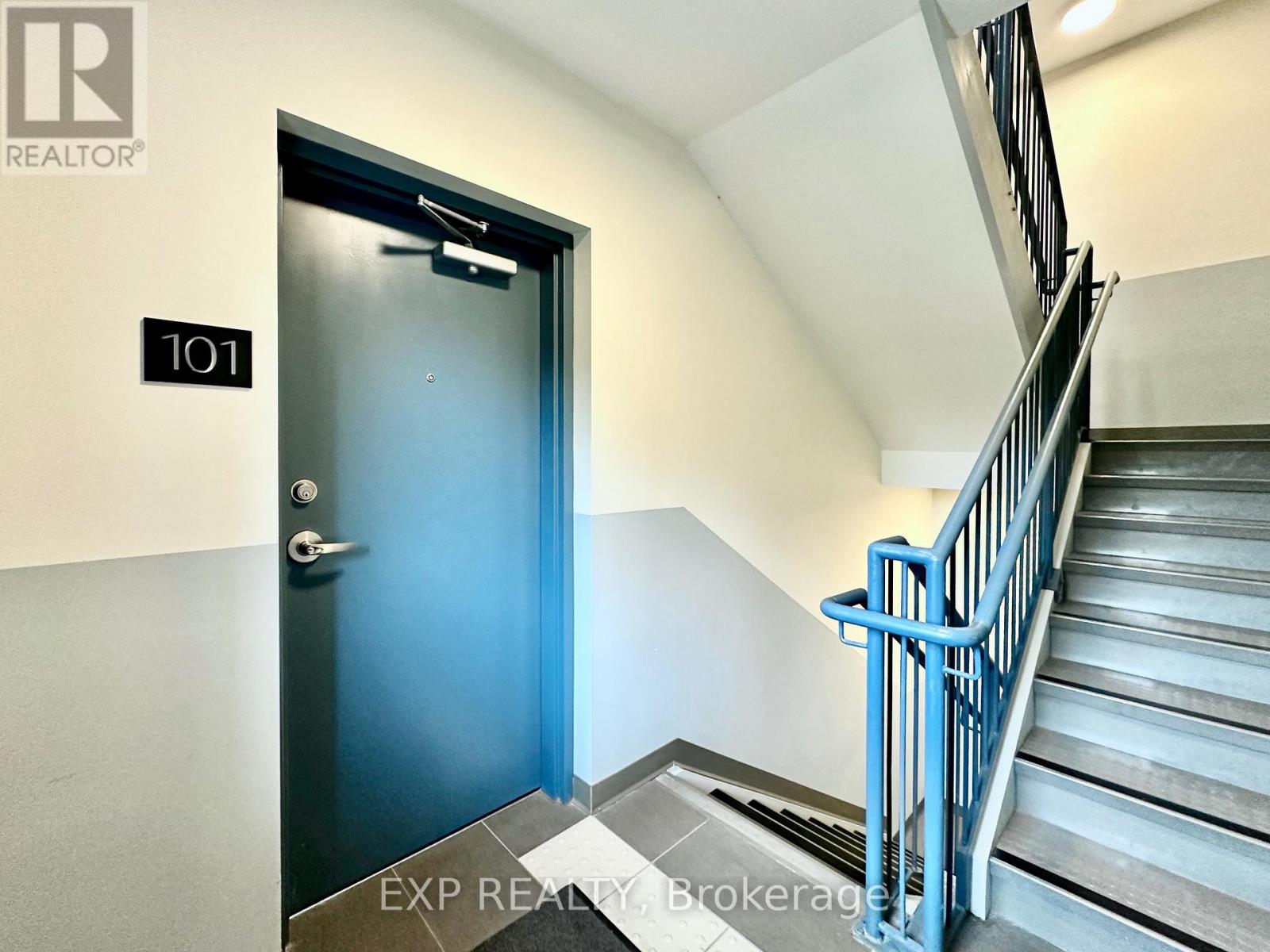 101 - 33 Maple Grove Road, Ottawa, Ontario  K2L 2S7 - Photo 2 - X12828224