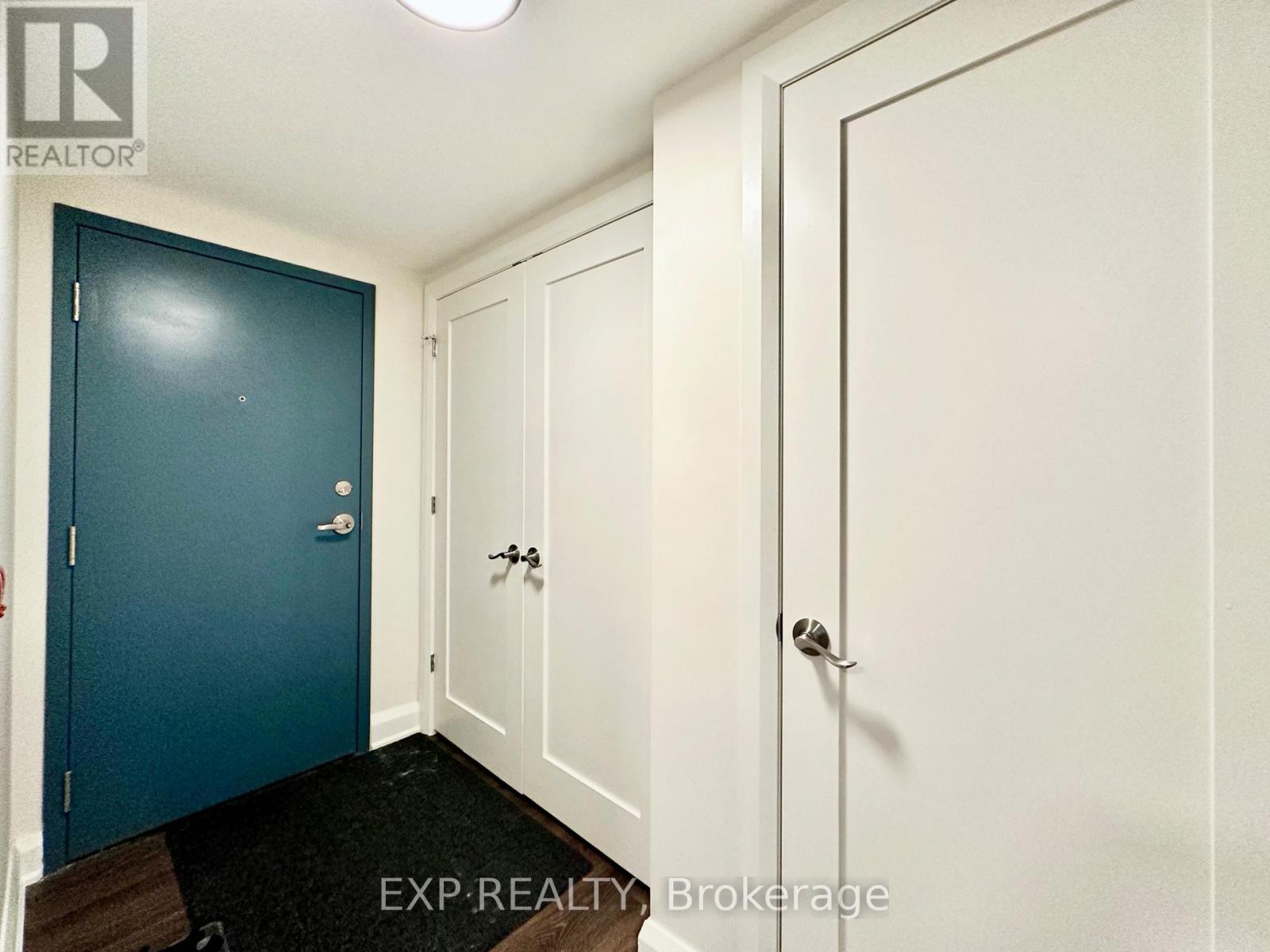 101 - 33 Maple Grove Road, Ottawa, Ontario  K2L 2S7 - Photo 3 - X12828224