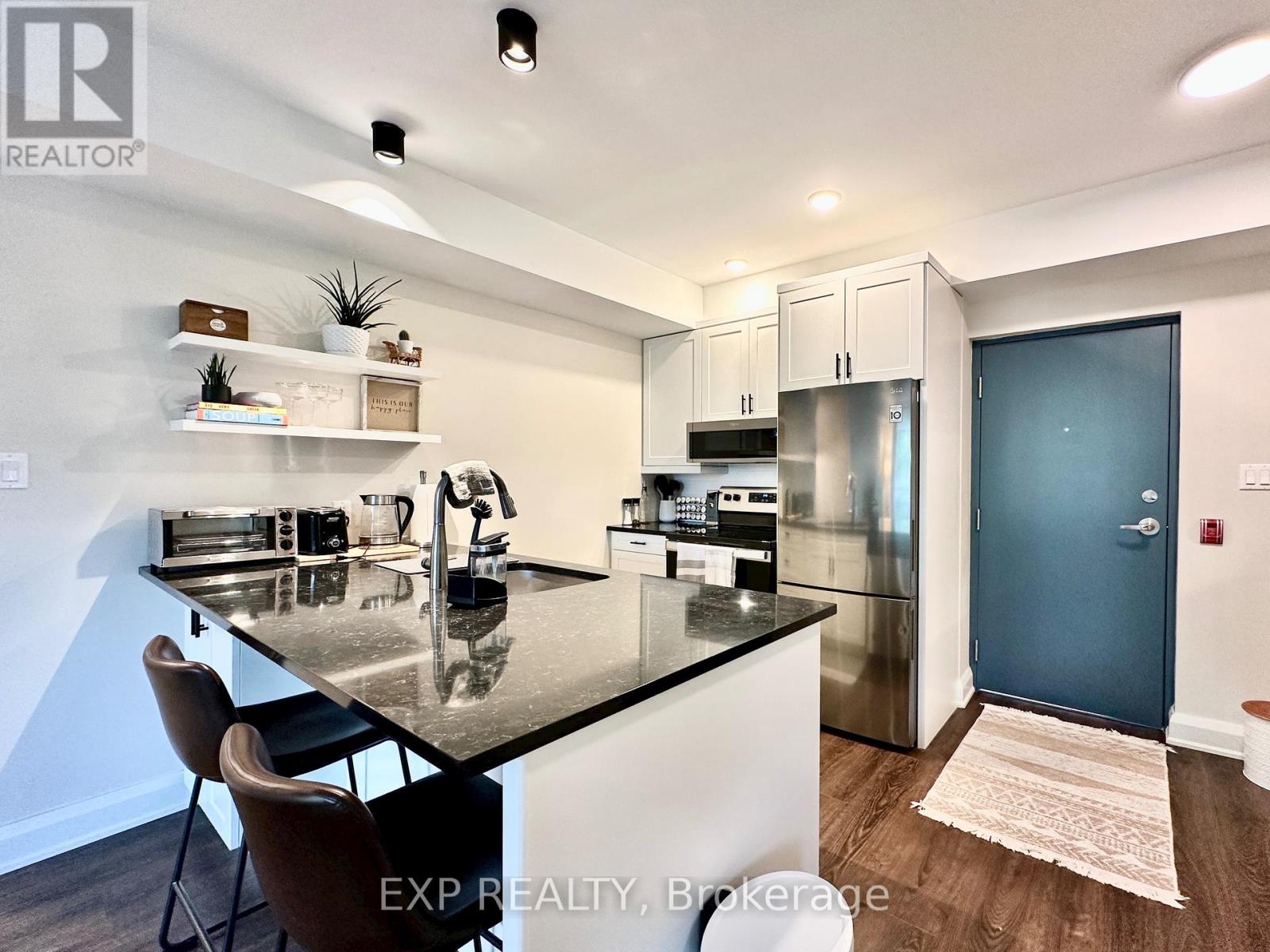 101 - 33 Maple Grove Road, Ottawa, Ontario  K2L 2S7 - Photo 5 - X12828224