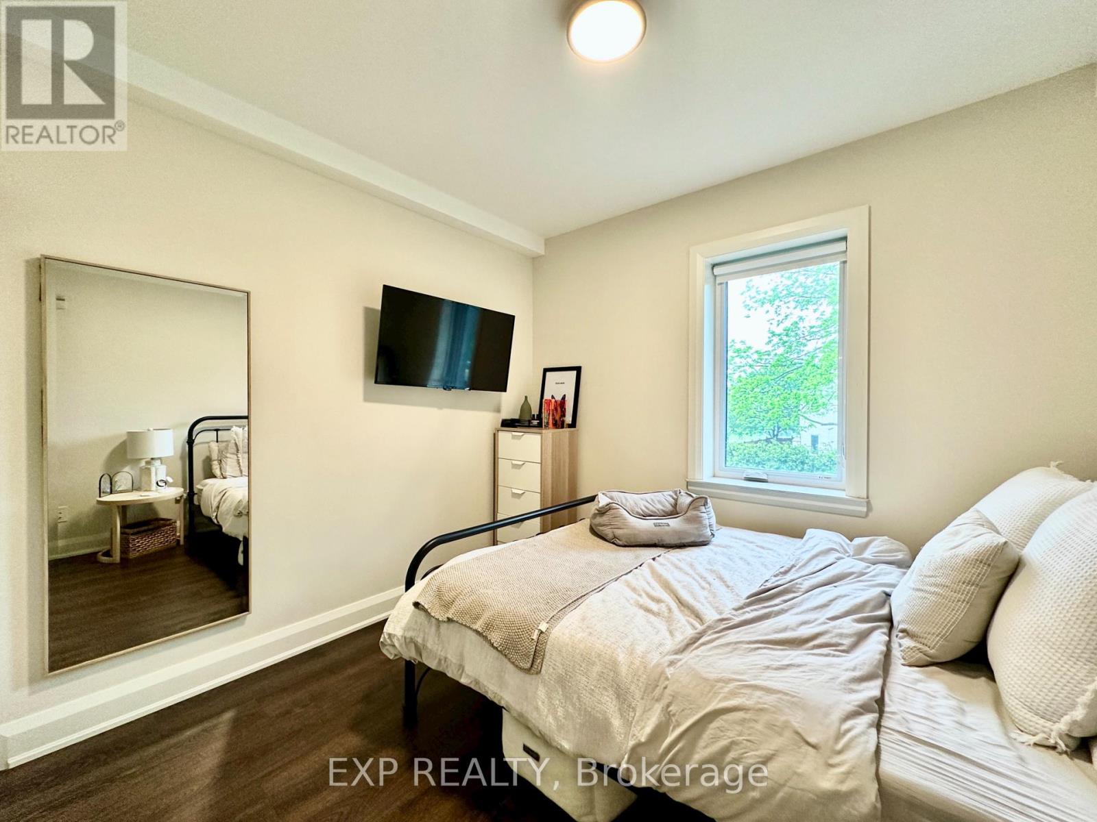 101 - 33 Maple Grove Road, Ottawa, Ontario  K2L 2S7 - Photo 9 - X12828224