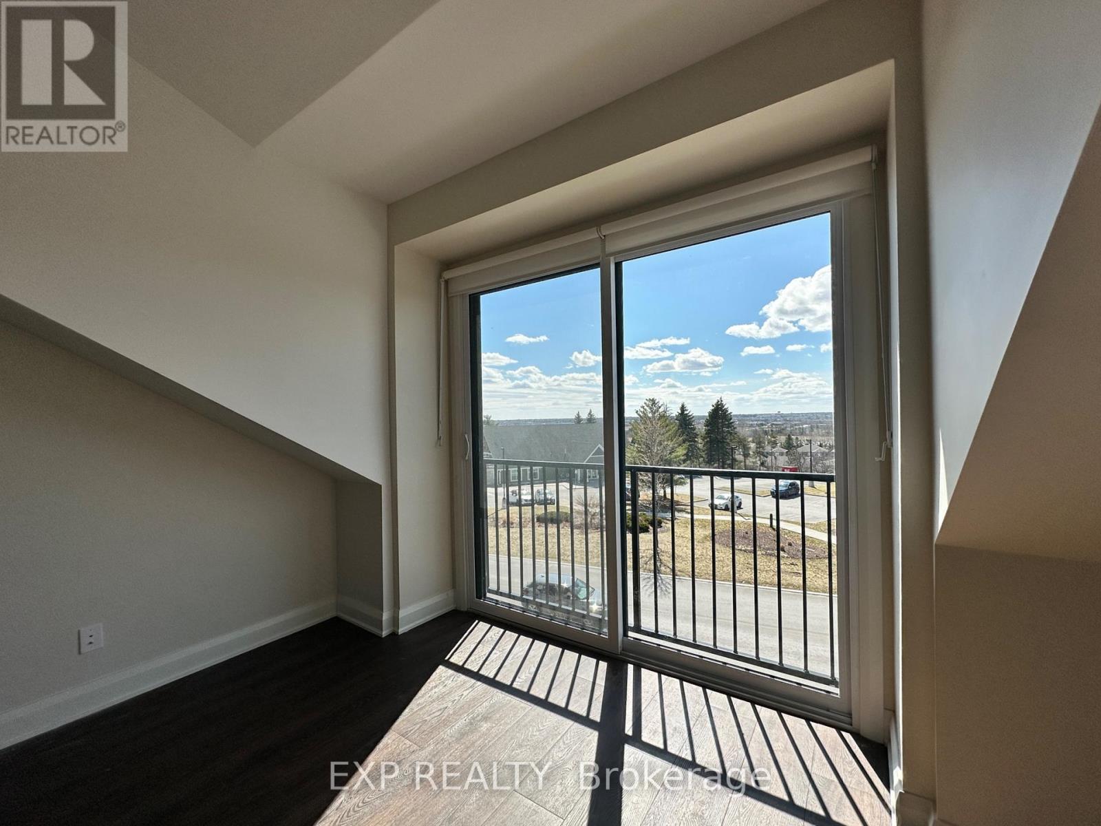 305 - 33 Maple Grove Road, Ottawa, Ontario  K2L 2S7 - Photo 10 - X12828232