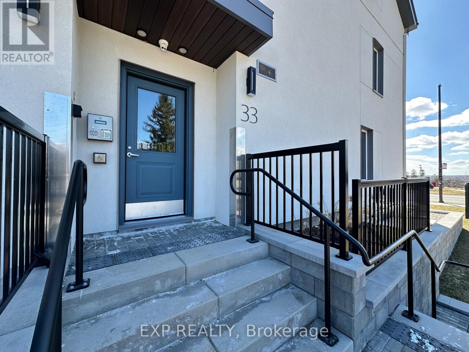 305 - 33 Maple Grove Road, Ottawa, Ontario  K2L 2S7 - Photo 2 - X12828232