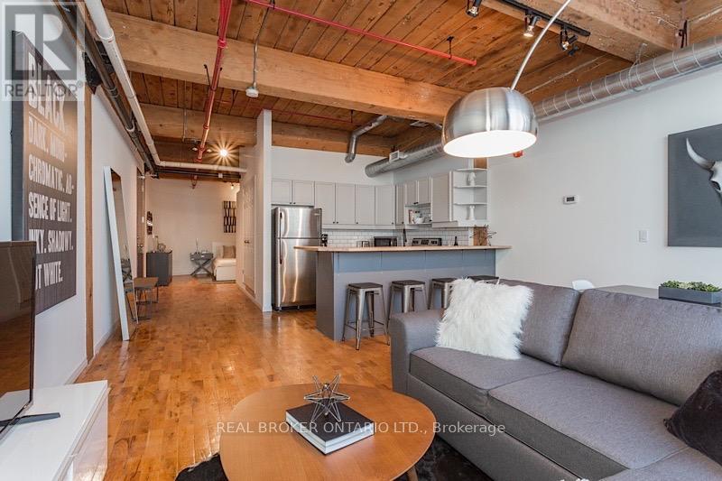 27 - 371 Wallace Avenue, Toronto (Dovercourt-Wallace Emerson-Junction), Ontario  M6P 3N8 - Photo 11 - W12828226