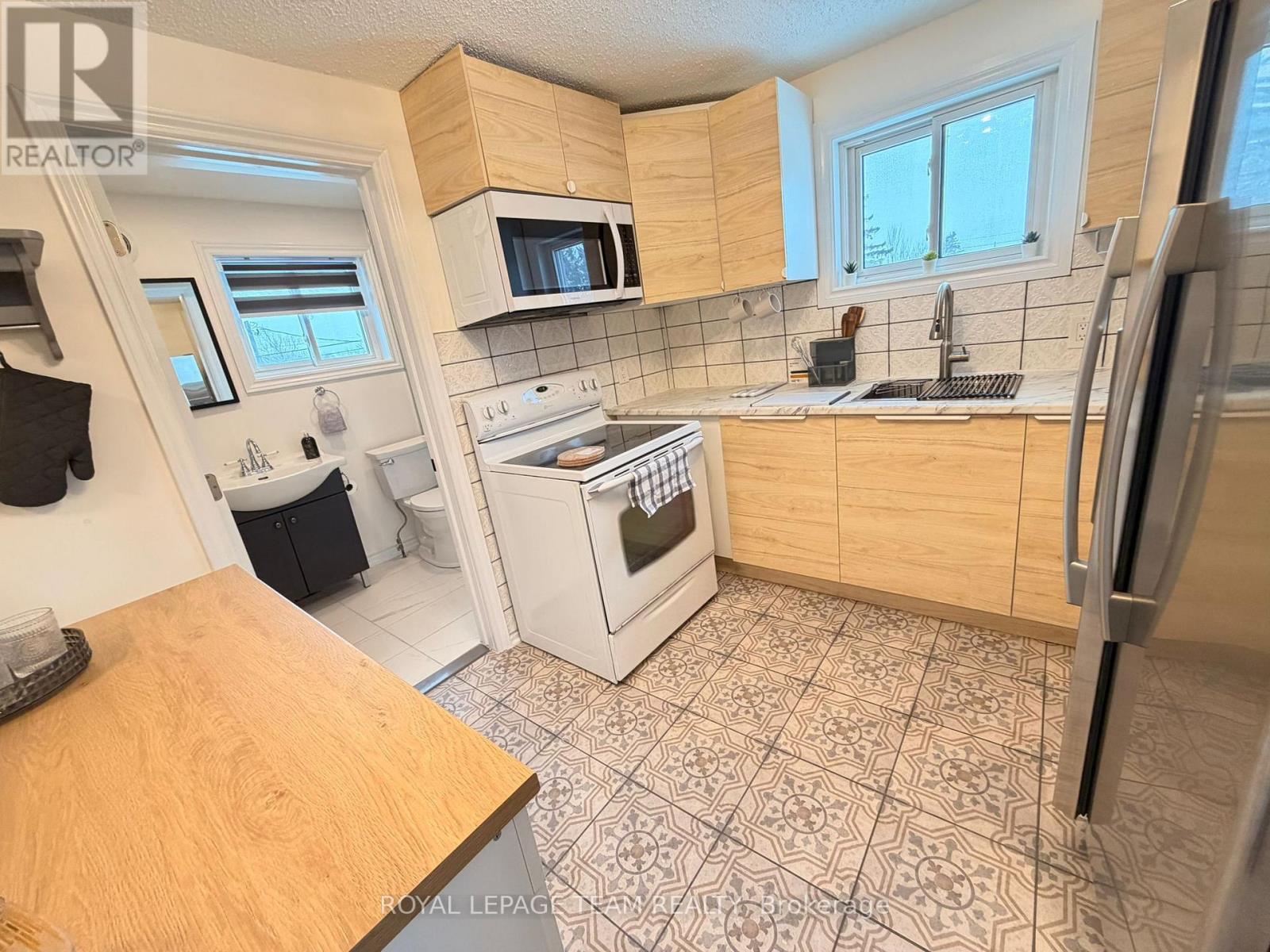 2 - 1133 Maisonneuve Street, Ottawa, Ontario  K1C 1K9 - Photo 8 - X12806598