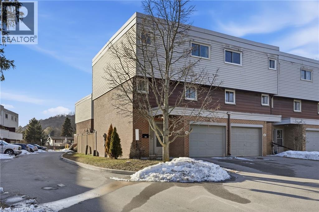 23 Watsons Lane Unit# 43, Dundas, Ontario L9H 5G9 - Photo 2 - 40806728