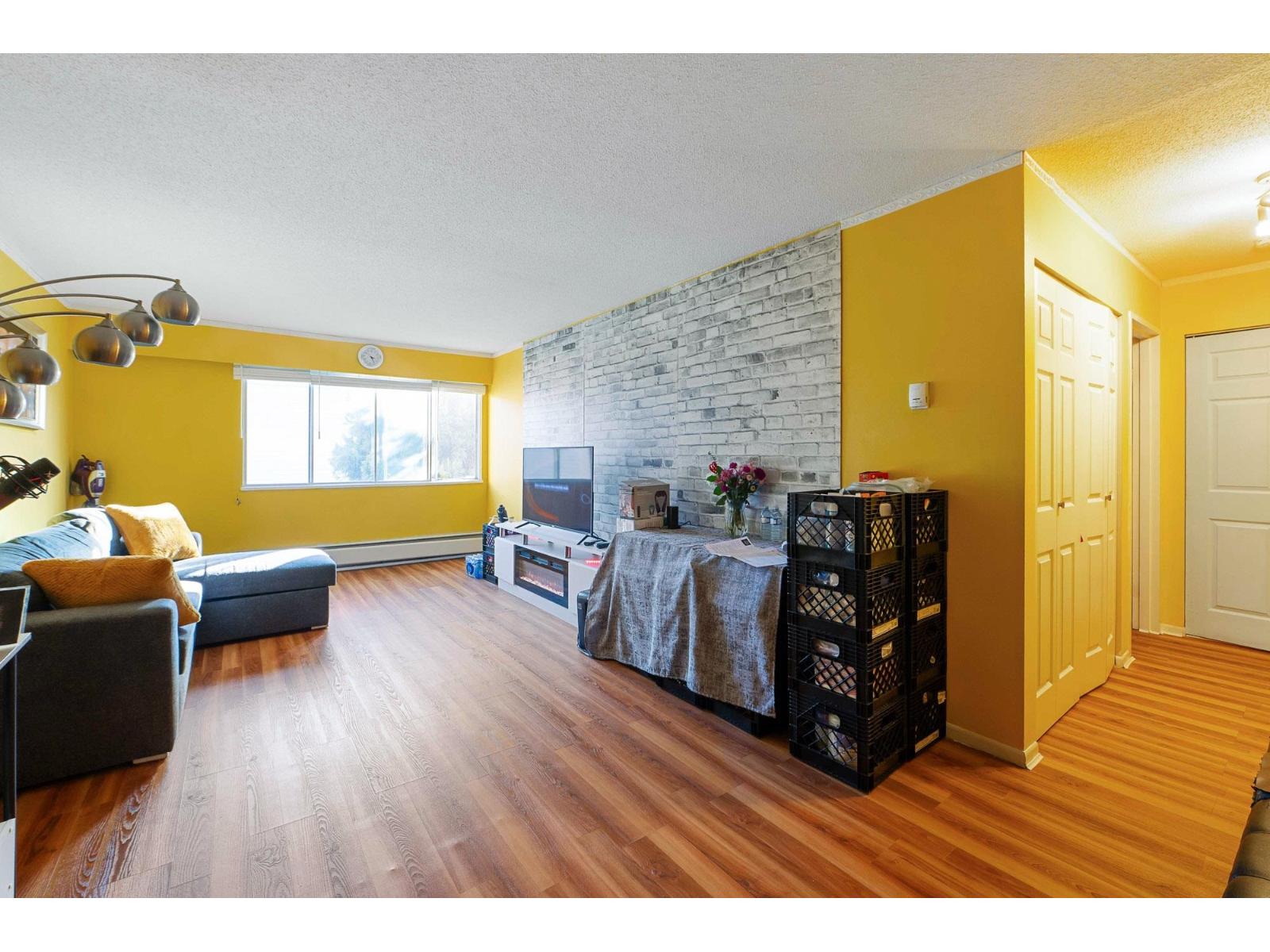 325 11806 88 Avenue, Delta, British Columbia  V4C 3C5 - Photo 2 - R3094103