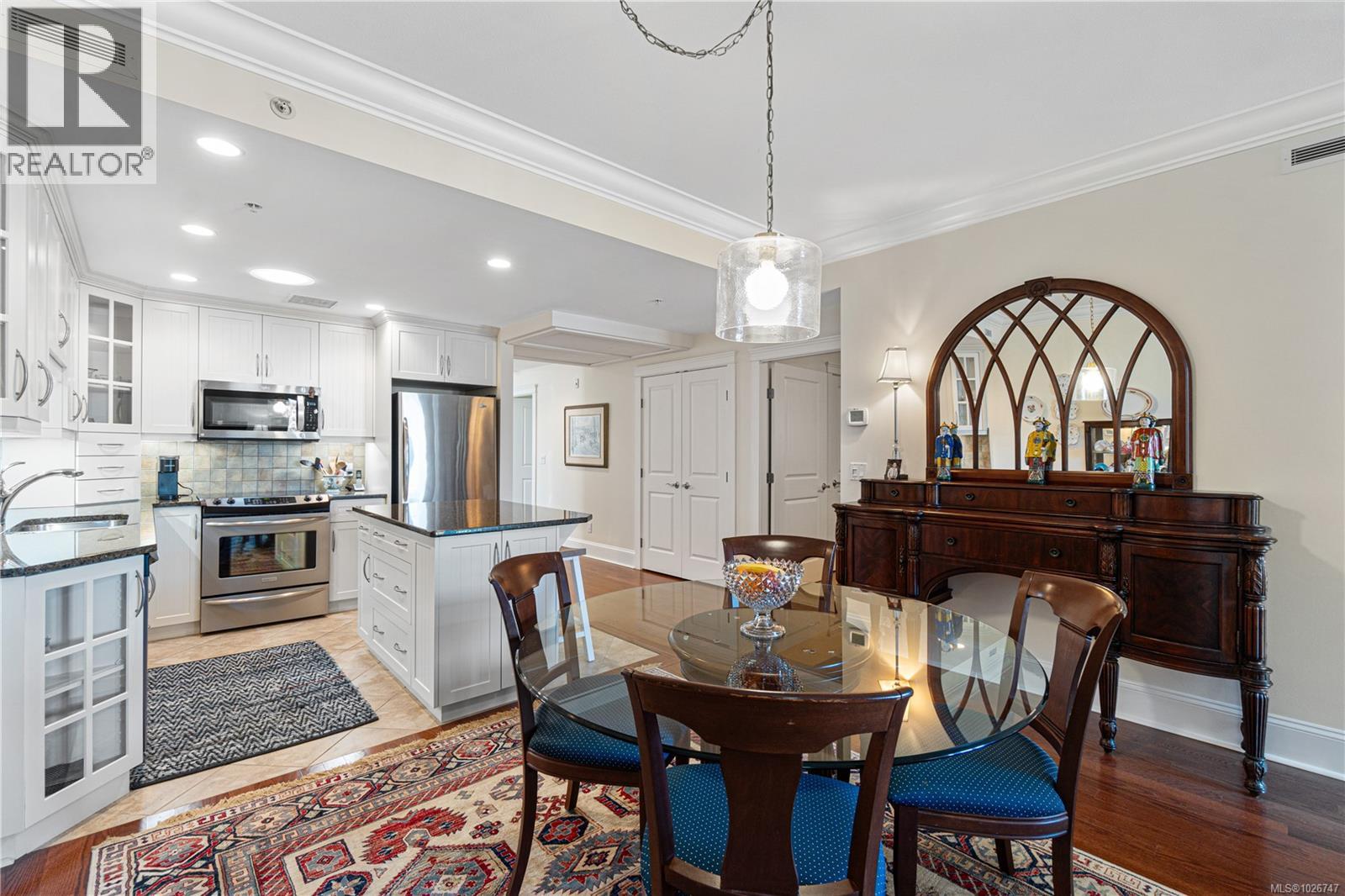 301 222 Second Ave, Qualicum Beach, British Columbia  V9K 0A4 - Photo 8 - 1026747