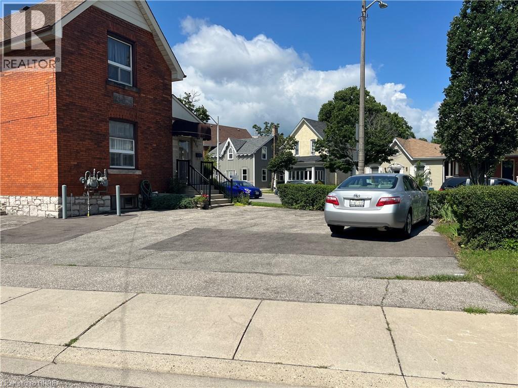 266 Brant Avenue, Brantford, Ontario  N3T 3J7 - Photo 7 - 40808305