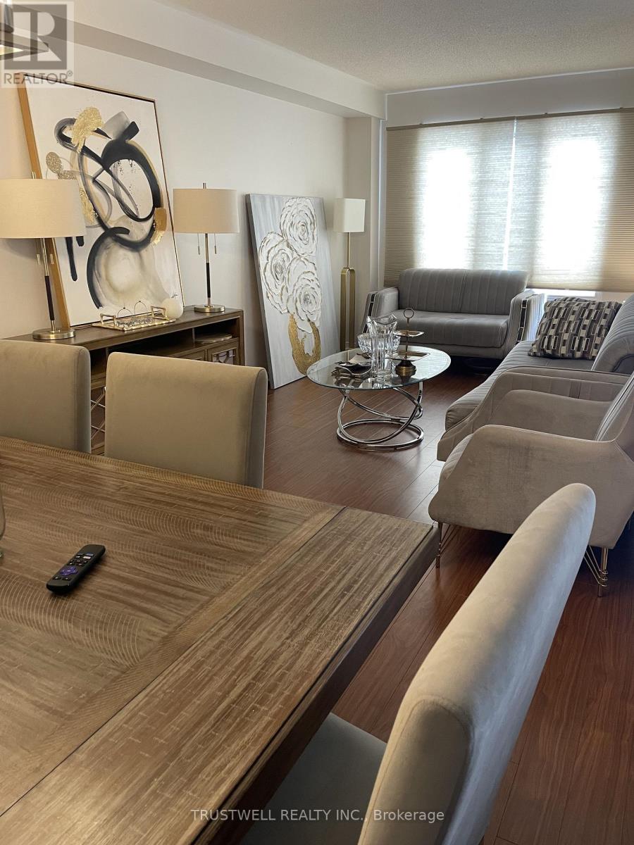 18 Merrill Avenue, Richmond Hill, Ontario  L4B 4E2 - Photo 1 - N12828200