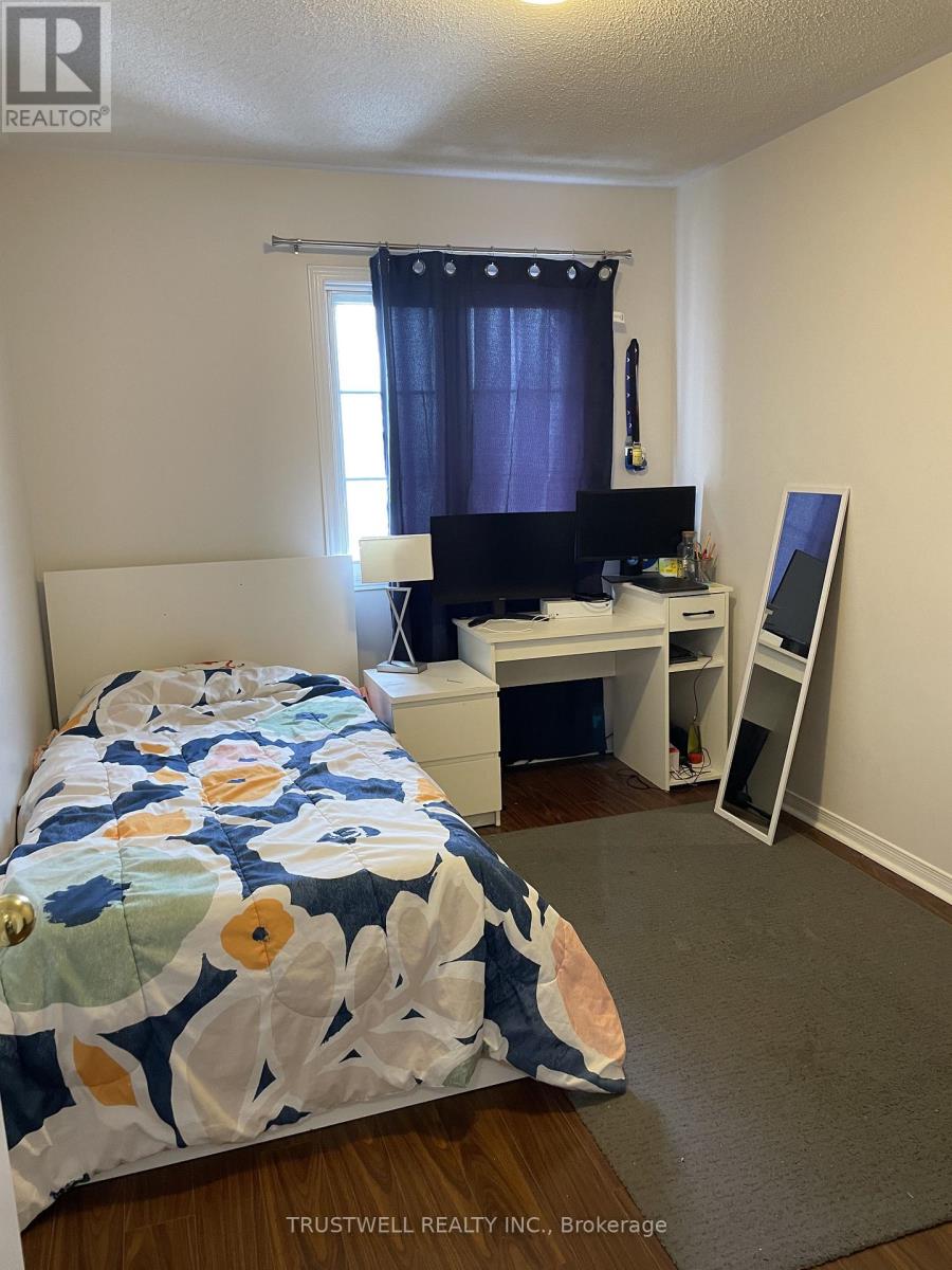 18 Merrill Avenue, Richmond Hill, Ontario  L4B 4E2 - Photo 11 - N12828200