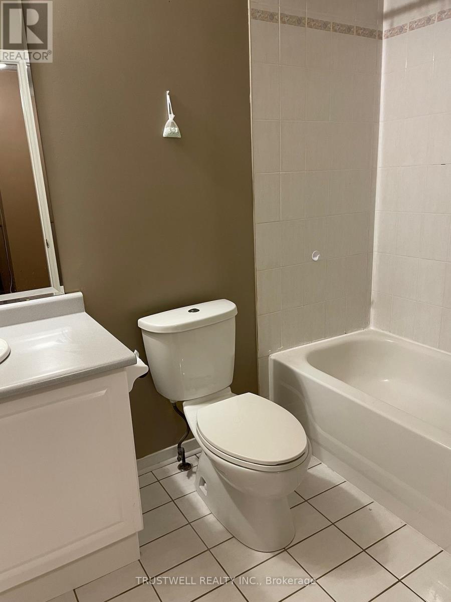 18 Merrill Avenue, Richmond Hill, Ontario  L4B 4E2 - Photo 12 - N12828200