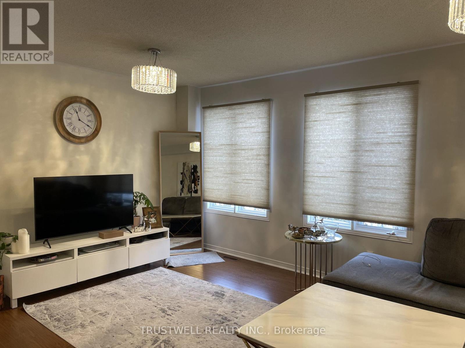 18 Merrill Avenue, Richmond Hill, Ontario  L4B 4E2 - Photo 5 - N12828200