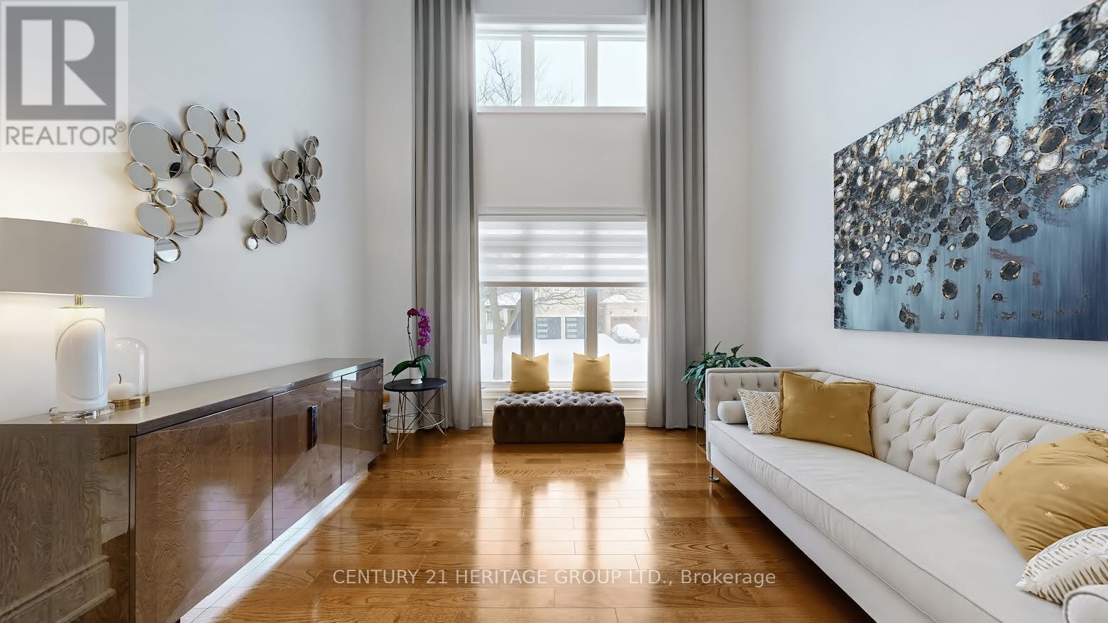 18 Berringer Street, Richmond Hill, Ontario  L4B 4G4 - Photo 4 - N12828220