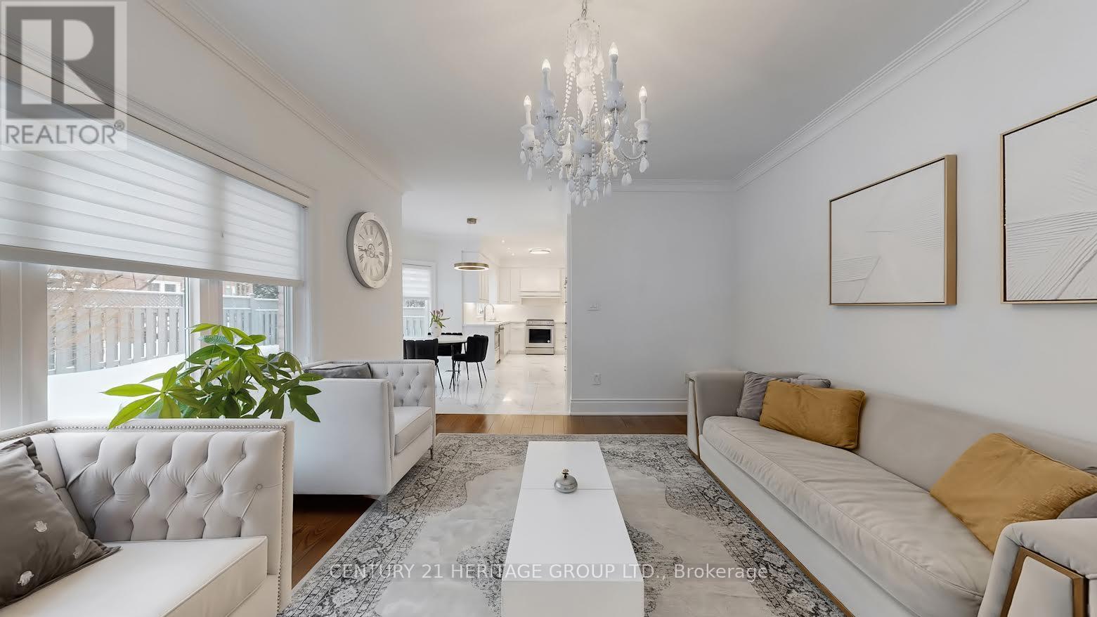 18 Berringer Street, Richmond Hill, Ontario  L4B 4G4 - Photo 8 - N12828220