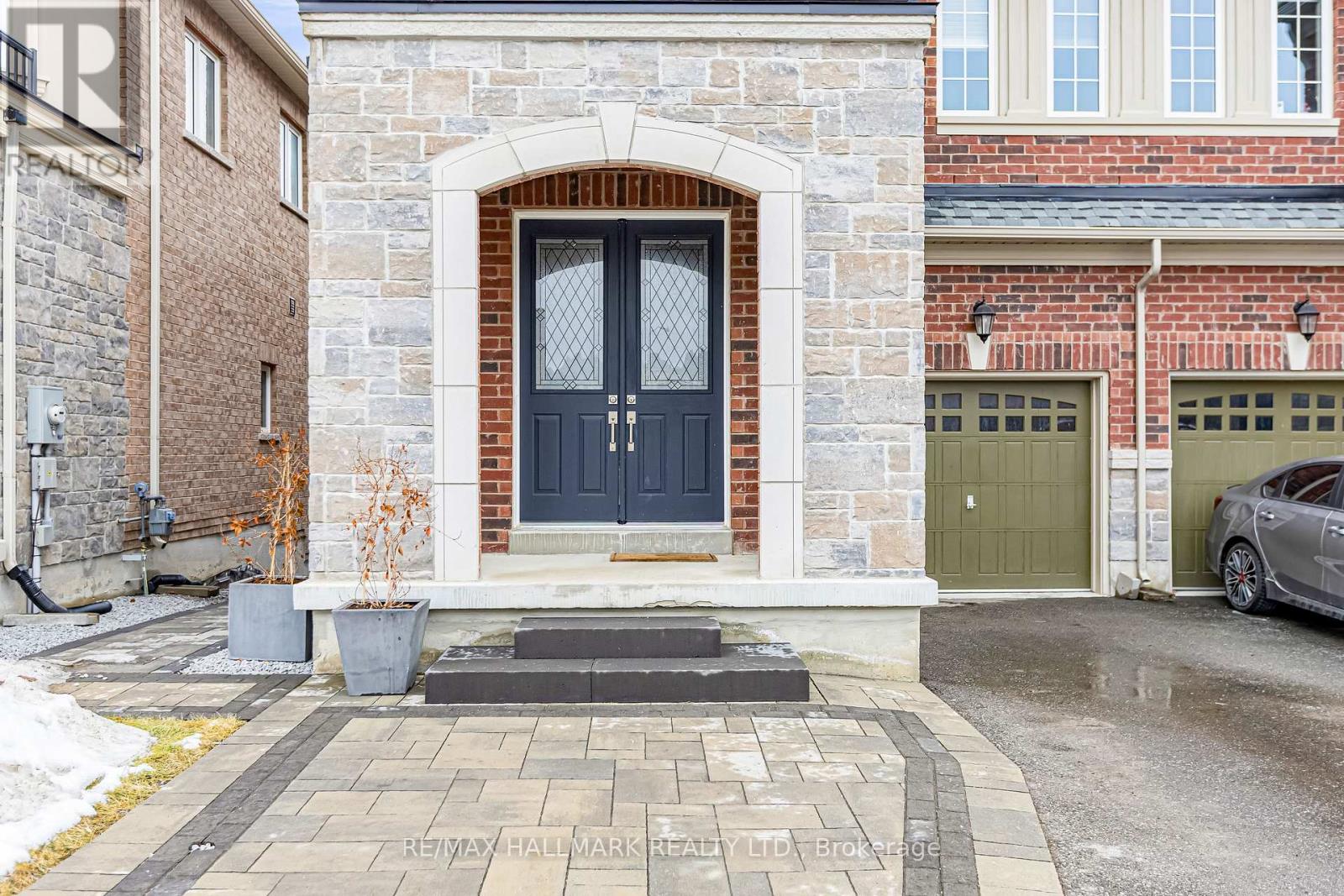 38 Richard Boyd Drive, East Gwillimbury, Ontario  L9N 0S6 - Photo 3 - N12828252