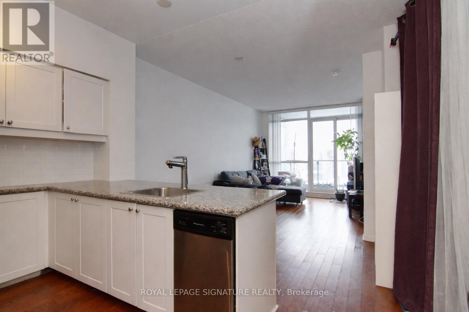 1028 - 2885 Bayview Avenue, Toronto, Ontario  M2K 0A3 - Photo 2 - C12803432