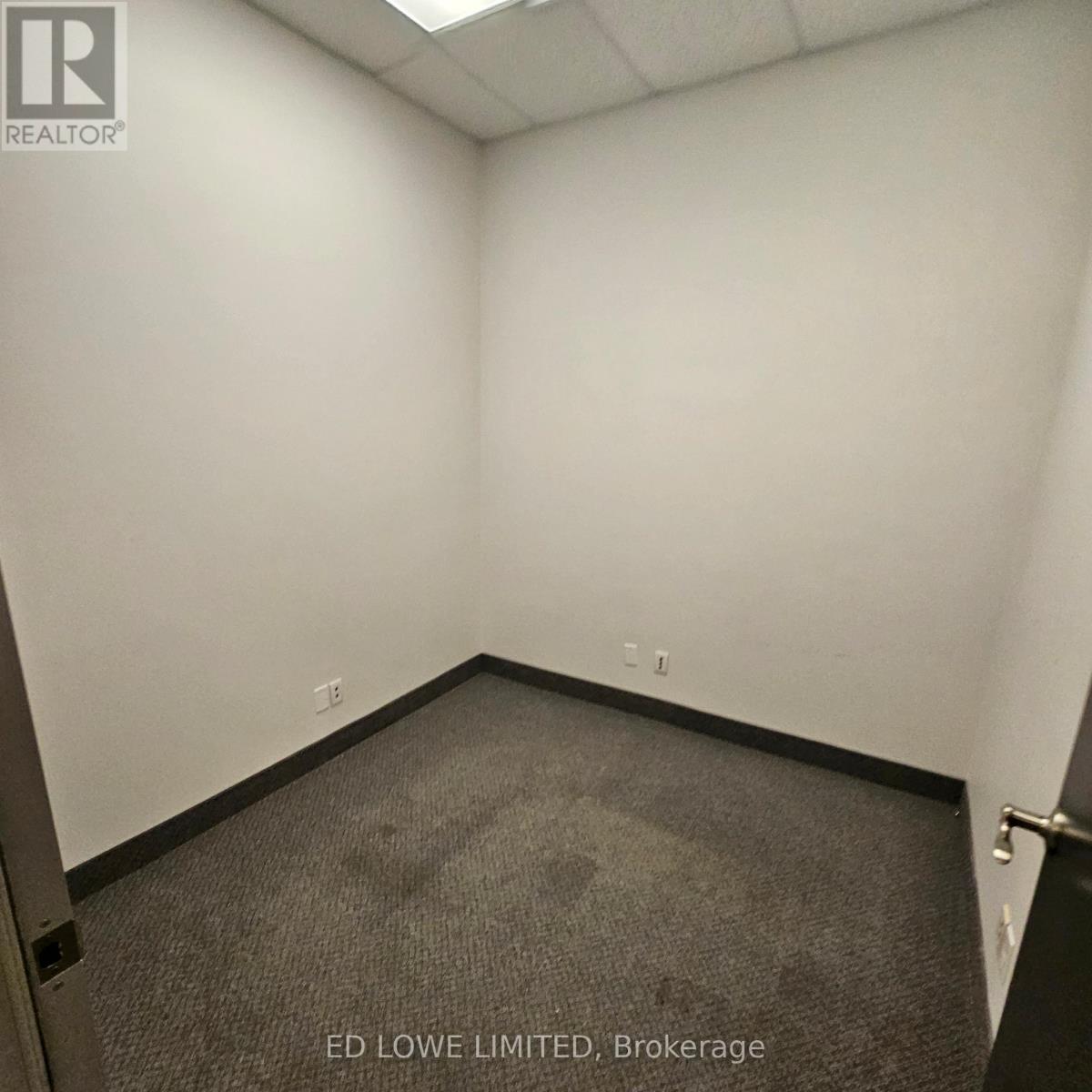 1009 - 74 Cedar Pointe Drive, Barrie (0 North), Ontario  L4N 5R7 - Photo 7 - S12828254