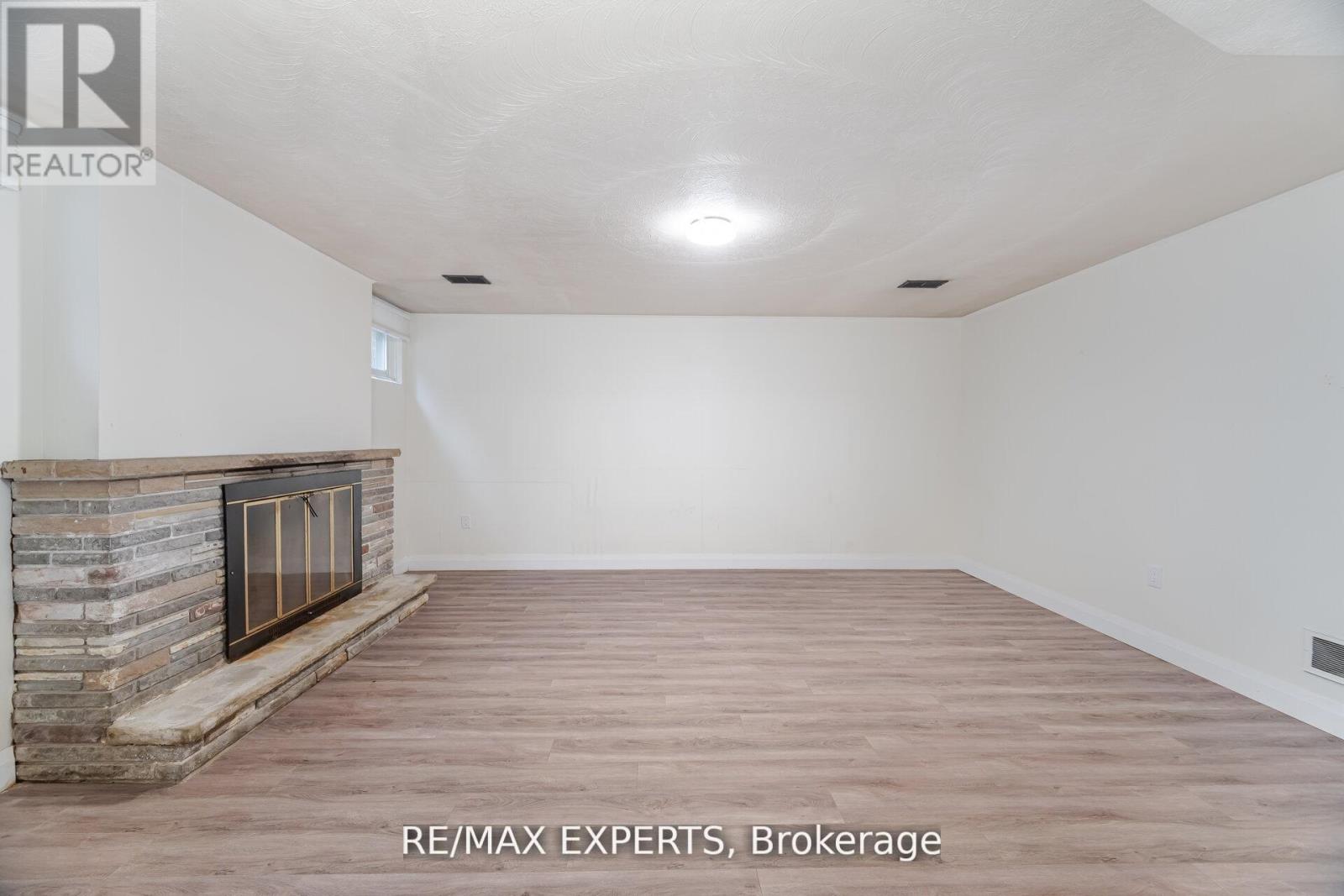 42 Cowley Avenue, Toronto, Ontario  M8B 2E3 - Photo 35 - W12826346