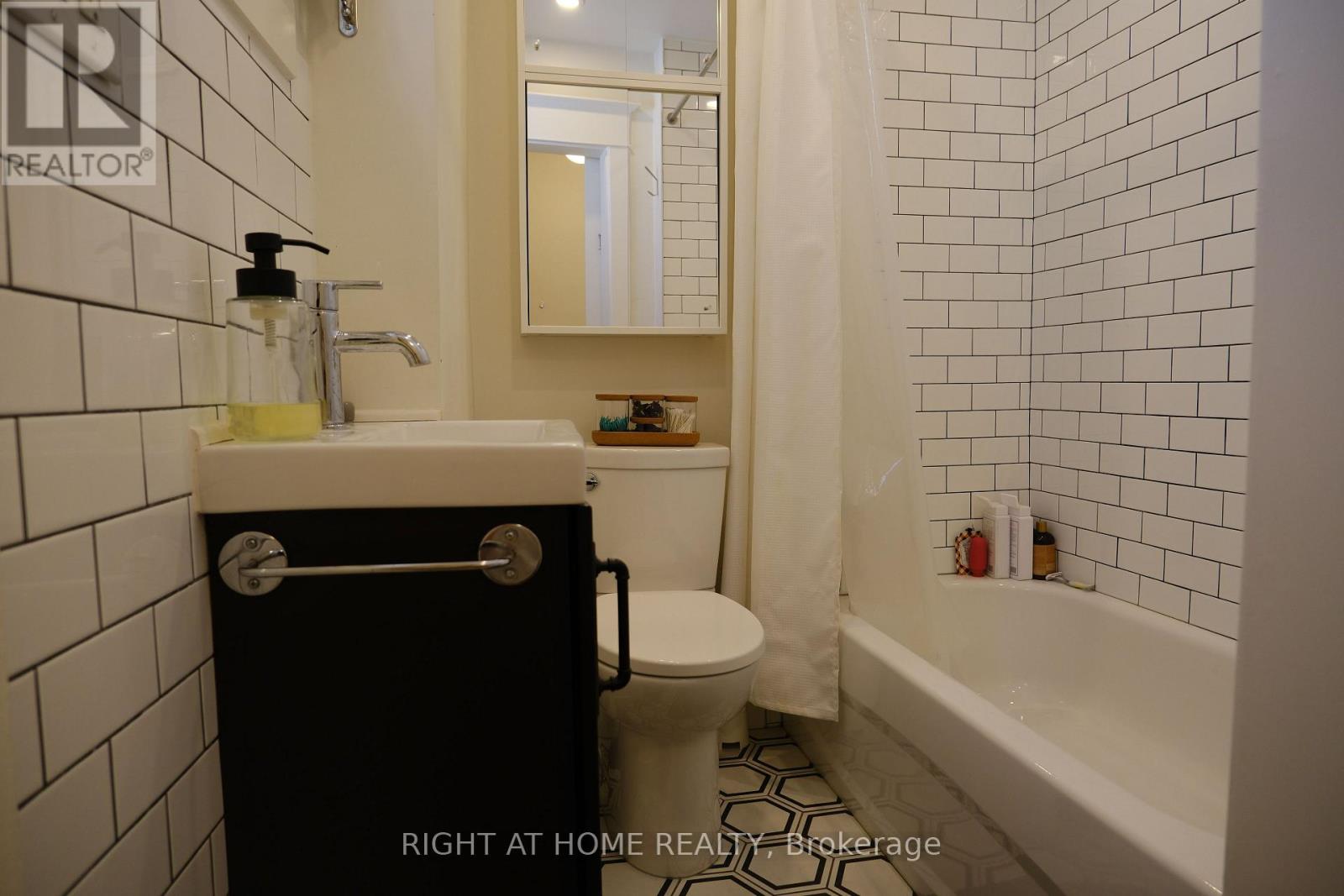 255 Old Weston Road, Toronto, Ontario  M6N 3A7 - Photo 25 - W12828196