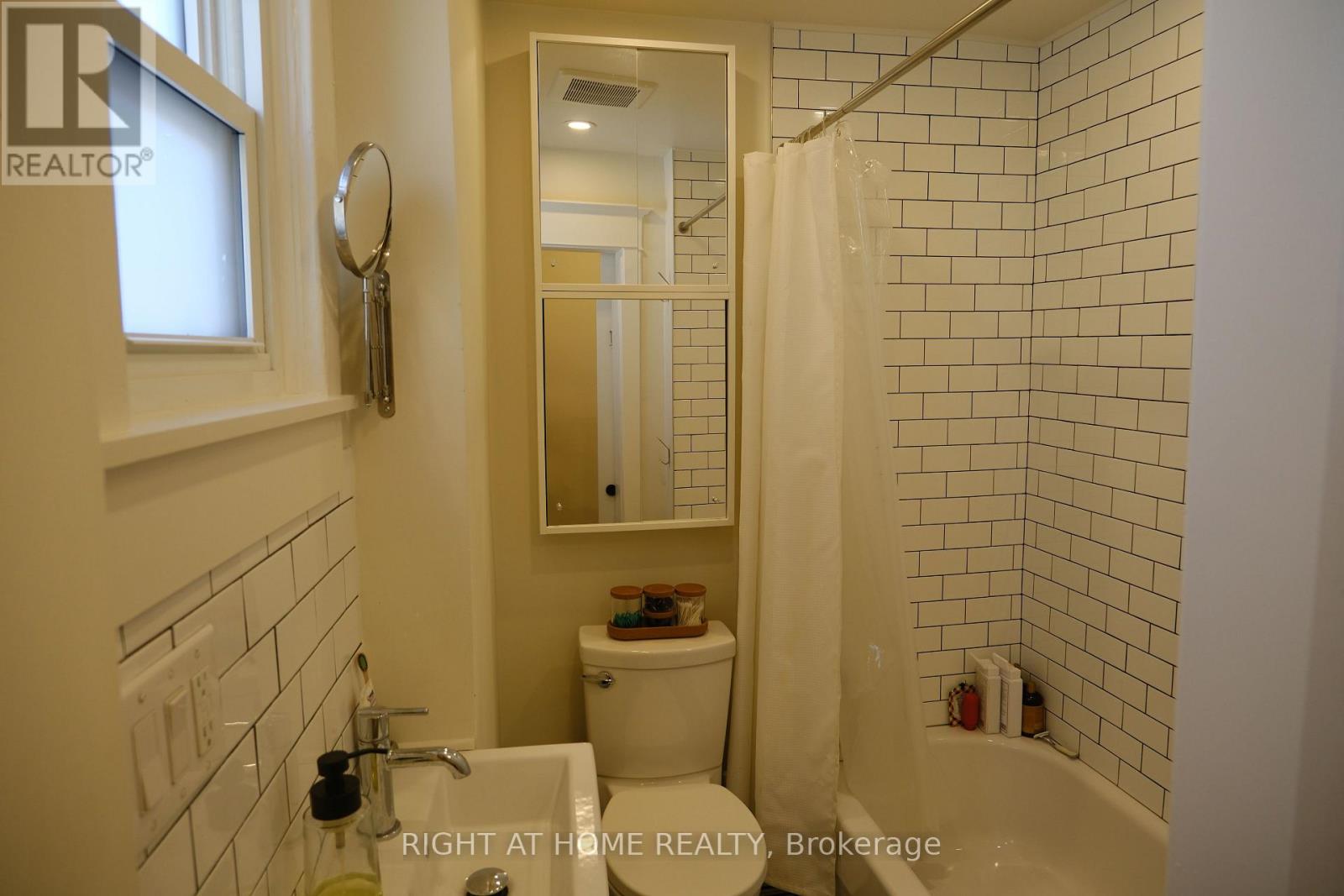 255 Old Weston Road, Toronto, Ontario  M6N 3A7 - Photo 26 - W12828196