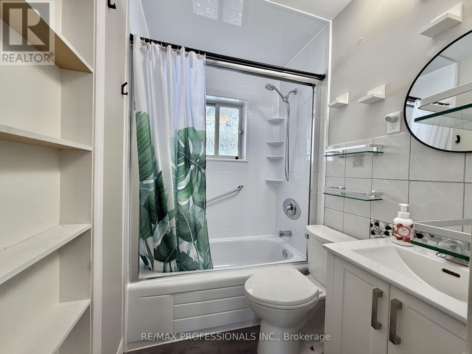 64 Bythia Street, Orangeville, Ontario  L9W 2S5 - Photo 6 - W12828256