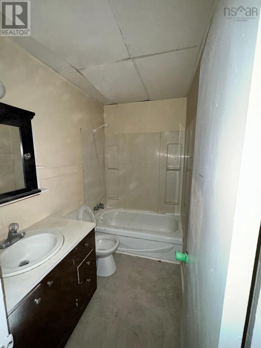 971 Victoria Road, Sydney, Nova Scotia  B1N 1K6 - Photo 23 - 202603413
