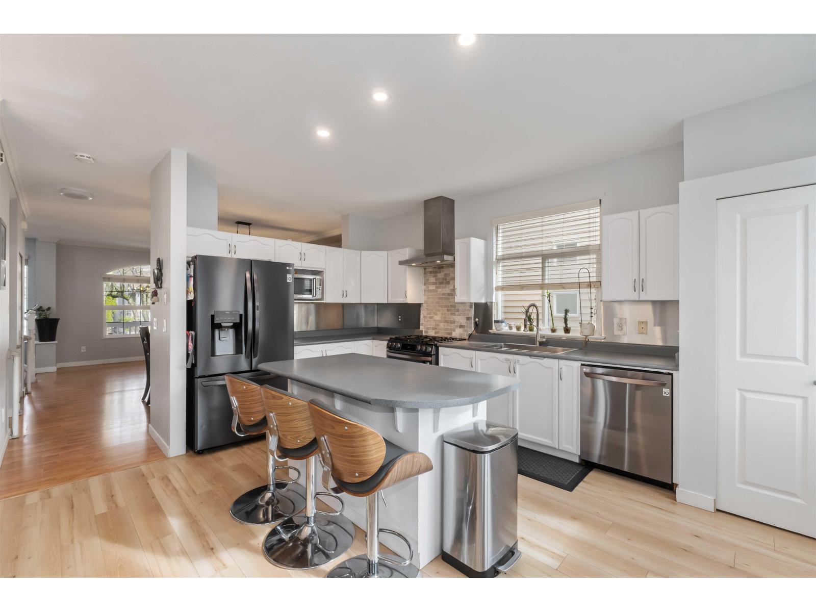 18476 66a Avenue, Surrey, British Columbia  V3S 9B1 - Photo 11 - R3094266