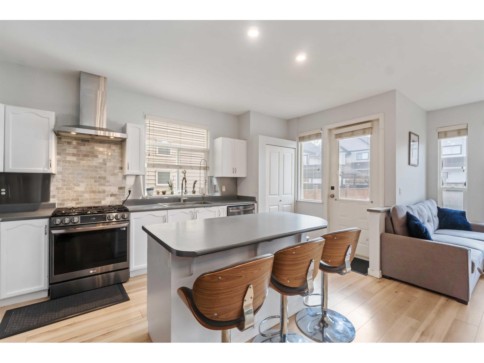 18476 66a Avenue, Surrey, British Columbia  V3S 9B1 - Photo 12 - R3094266