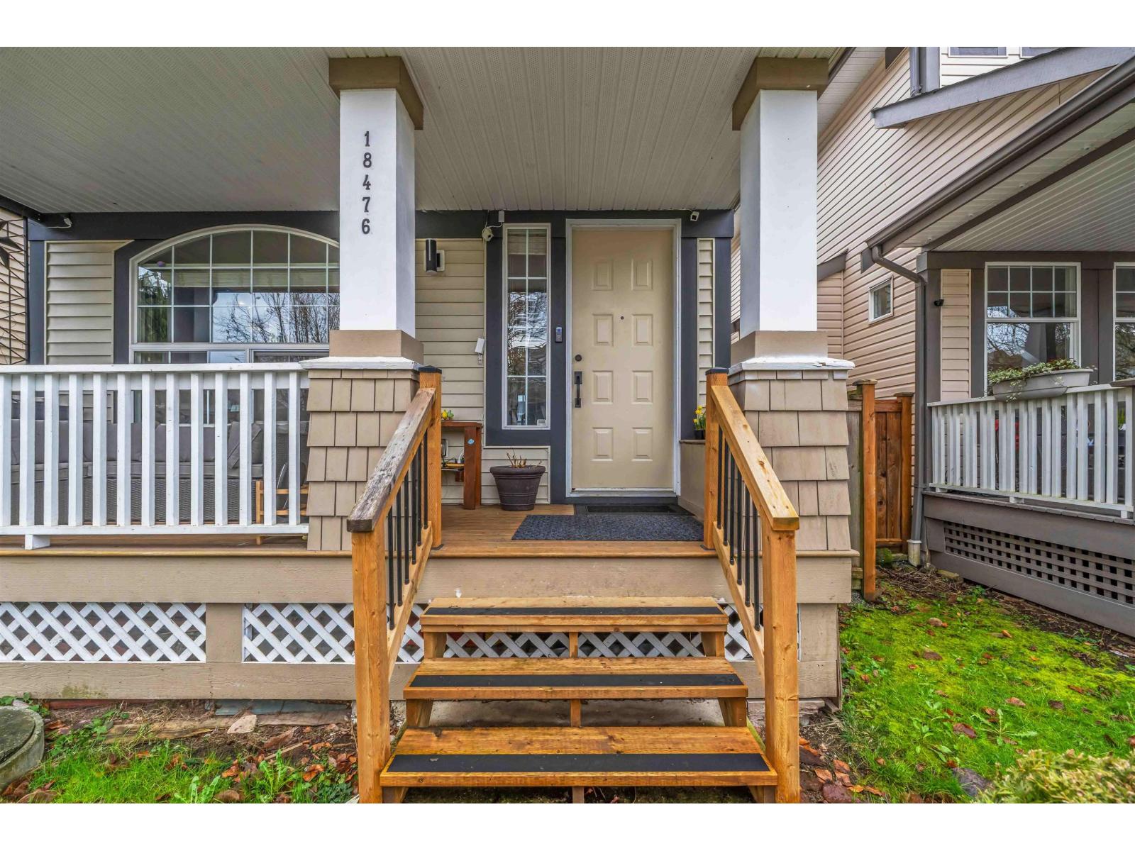 18476 66a Avenue, Surrey, British Columbia  V3S 9B1 - Photo 2 - R3094266