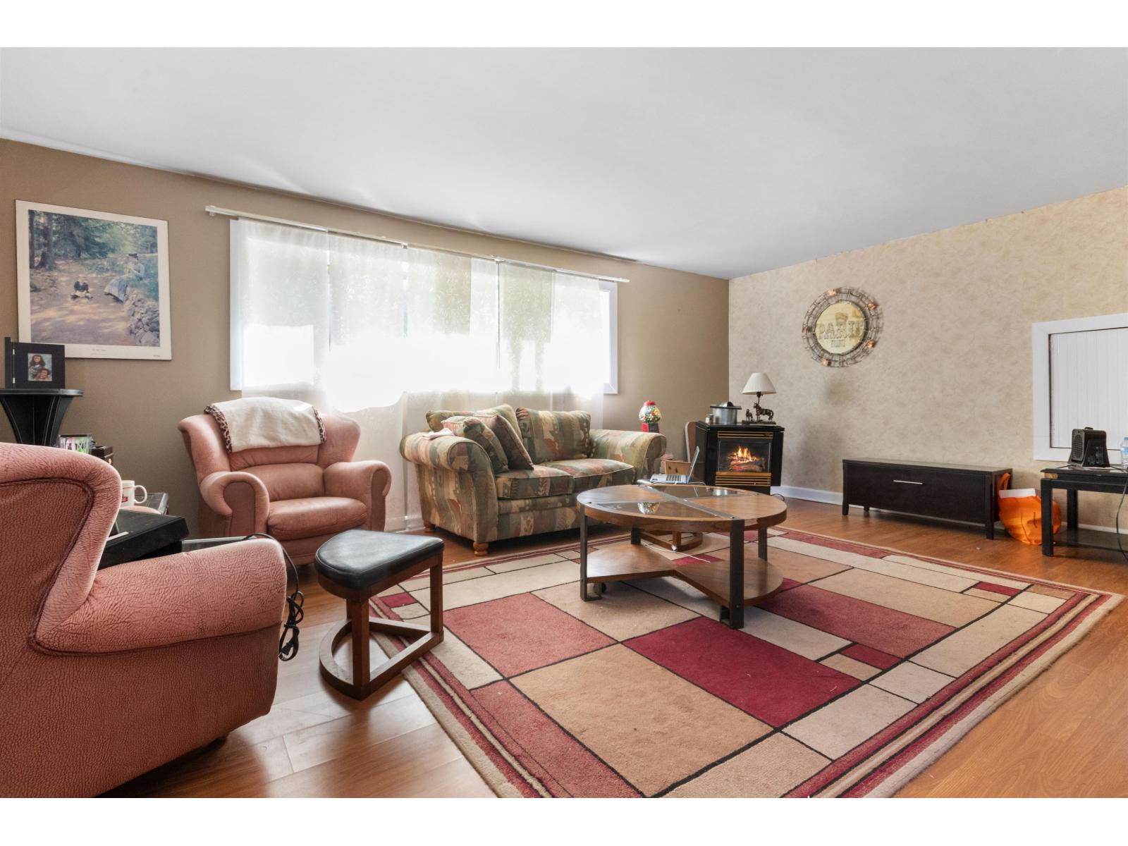 586 6th Avenue, Hope, Hope, British Columbia  V0X 1L0 - Photo 3 - R3094177