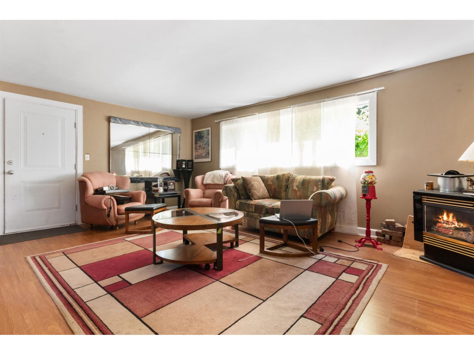 586 6th Avenue, Hope, Hope, British Columbia  V0X 1L0 - Photo 4 - R3094177