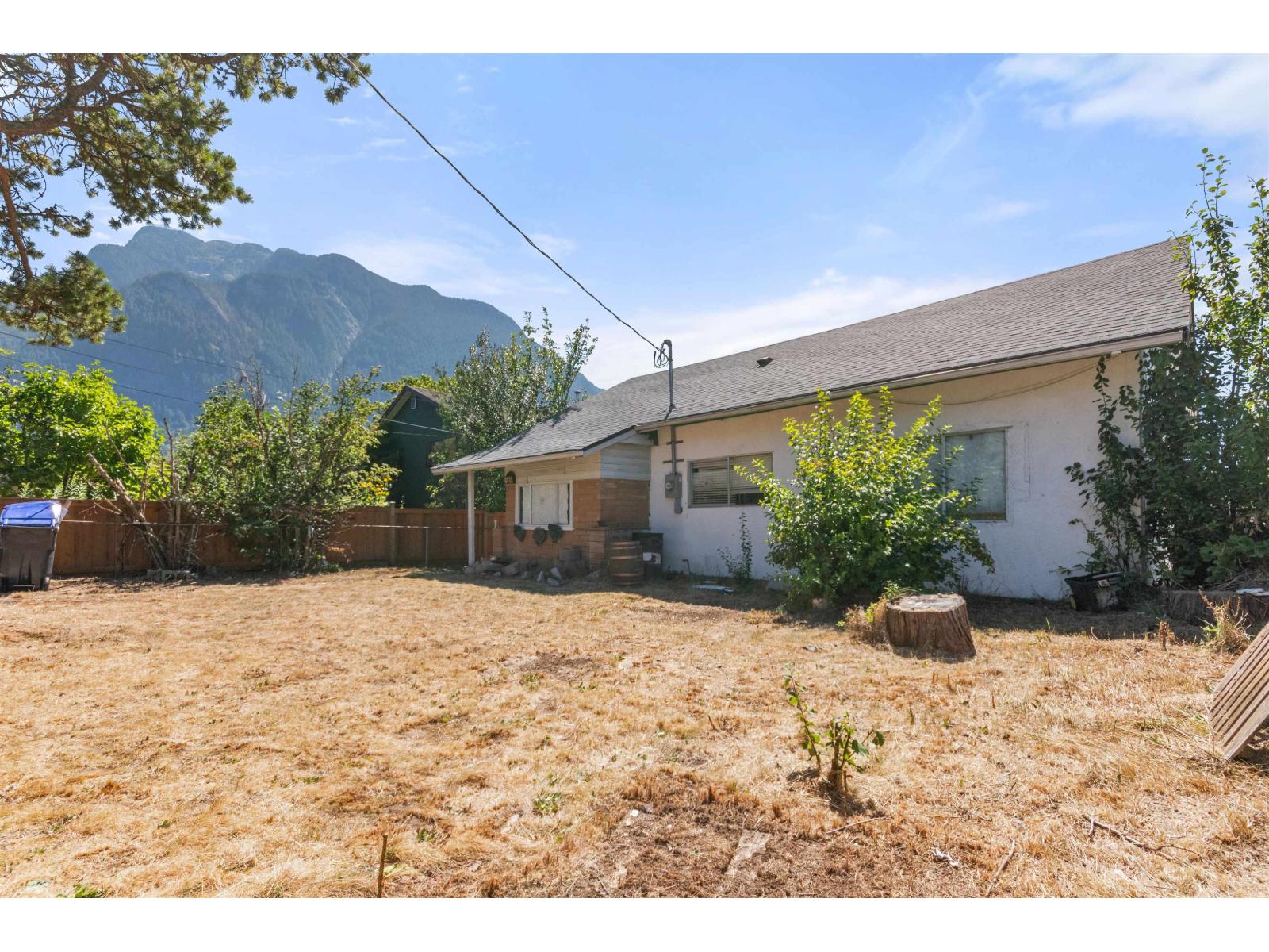 586 6th Avenue, Hope, Hope, British Columbia  V0X 1L0 - Photo 32 - R3094177