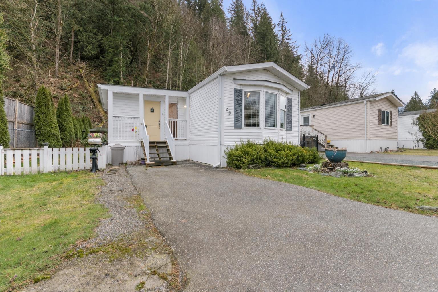 28 45715 Alma Avenue, Vedder Crossing, Chilliwack, British Columbia  V2R 3M5 - Photo 2 - R3094198