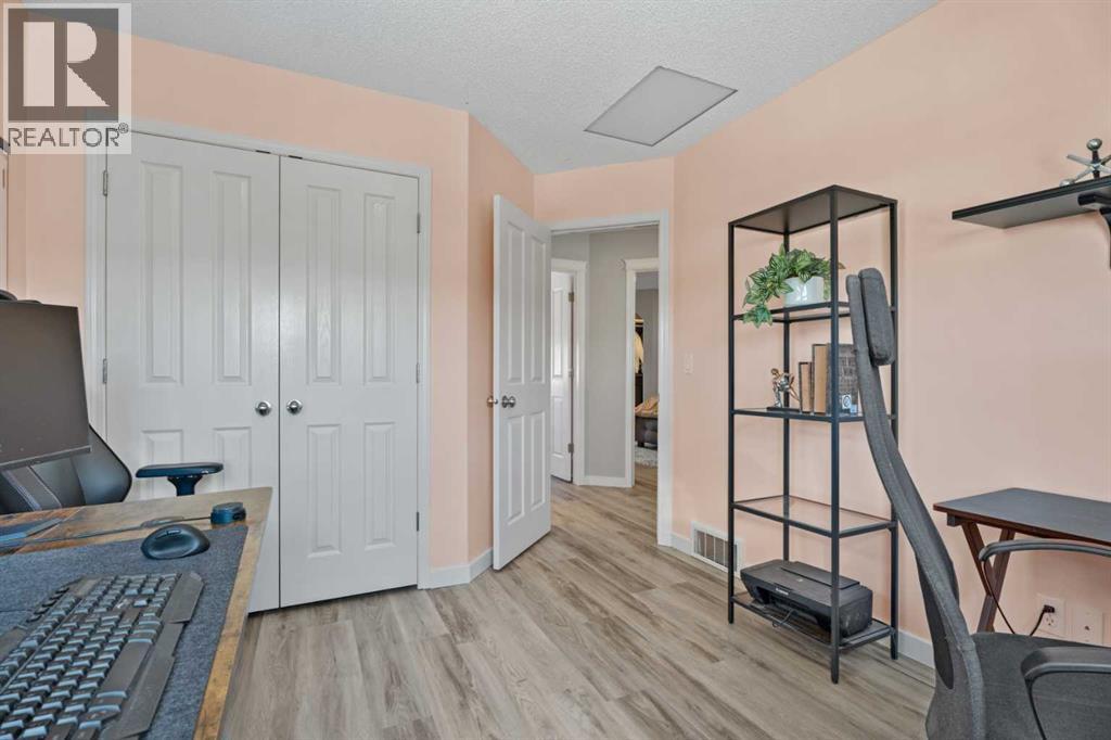 40 Drake Landing Way, Okotoks, Alberta  T1S 0C3 - Photo 32 - A2289086