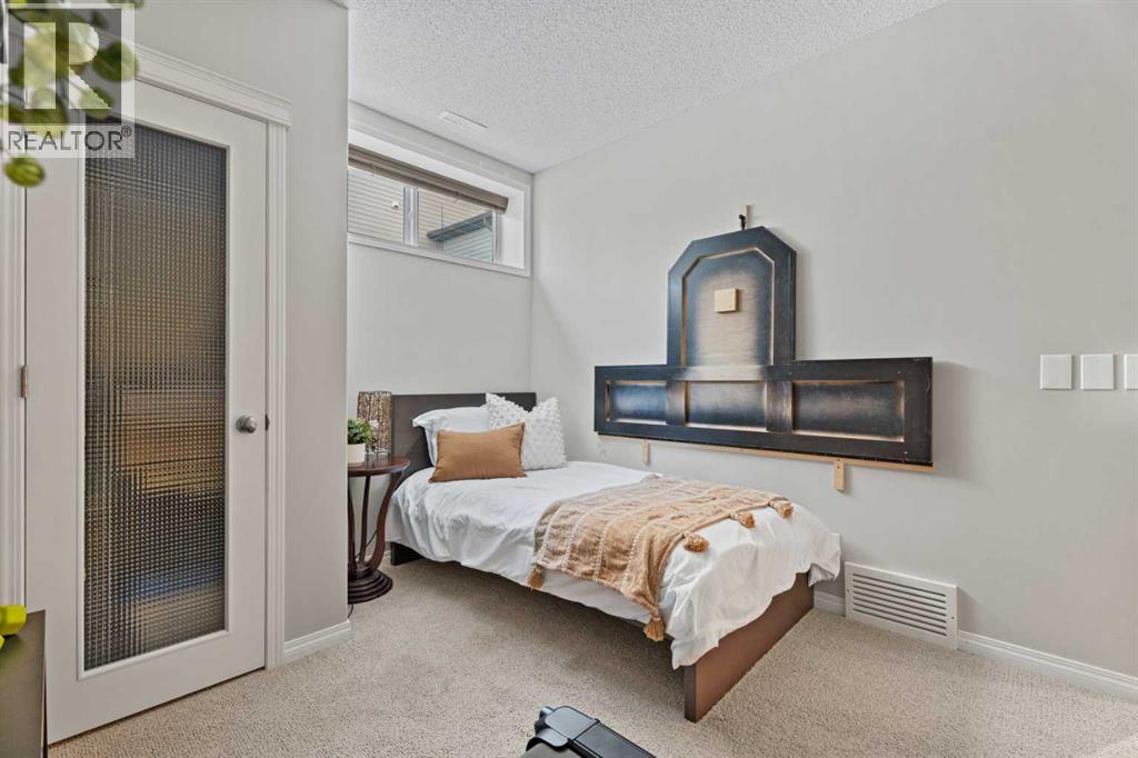 40 Drake Landing Way, Okotoks, Alberta  T1S 0C3 - Photo 36 - A2289086