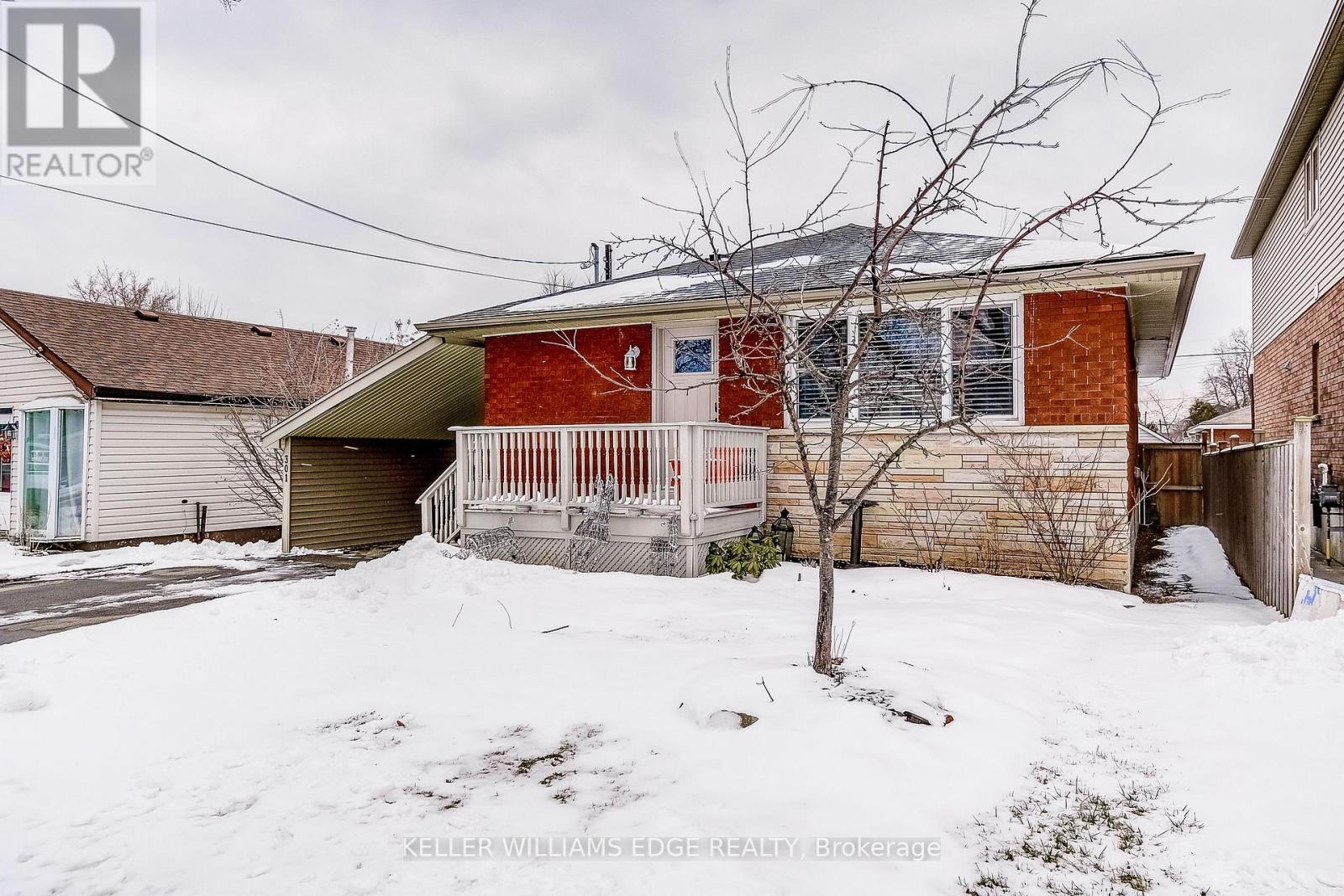 301 East 43rd Street, Hamilton, Ontario  L8T 3C6 - Photo 2 - X12828204