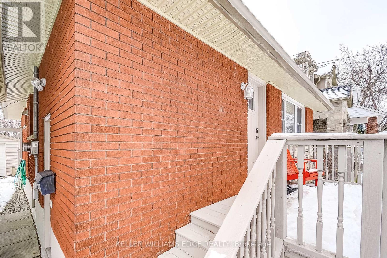 301 East 43rd Street, Hamilton, Ontario  L8T 3C6 - Photo 6 - X12828204