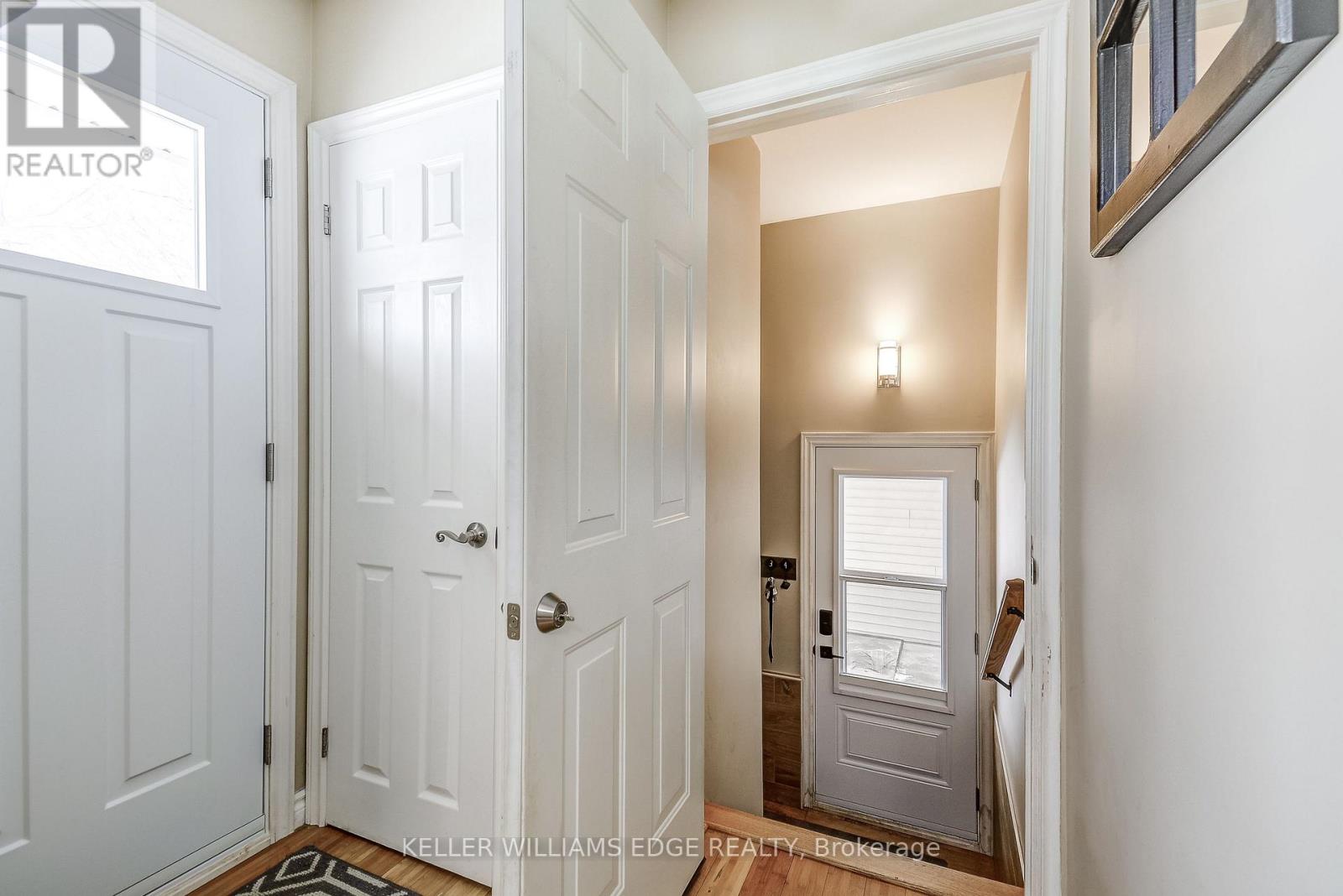 301 East 43rd Street, Hamilton, Ontario  L8T 3C6 - Photo 7 - X12828204