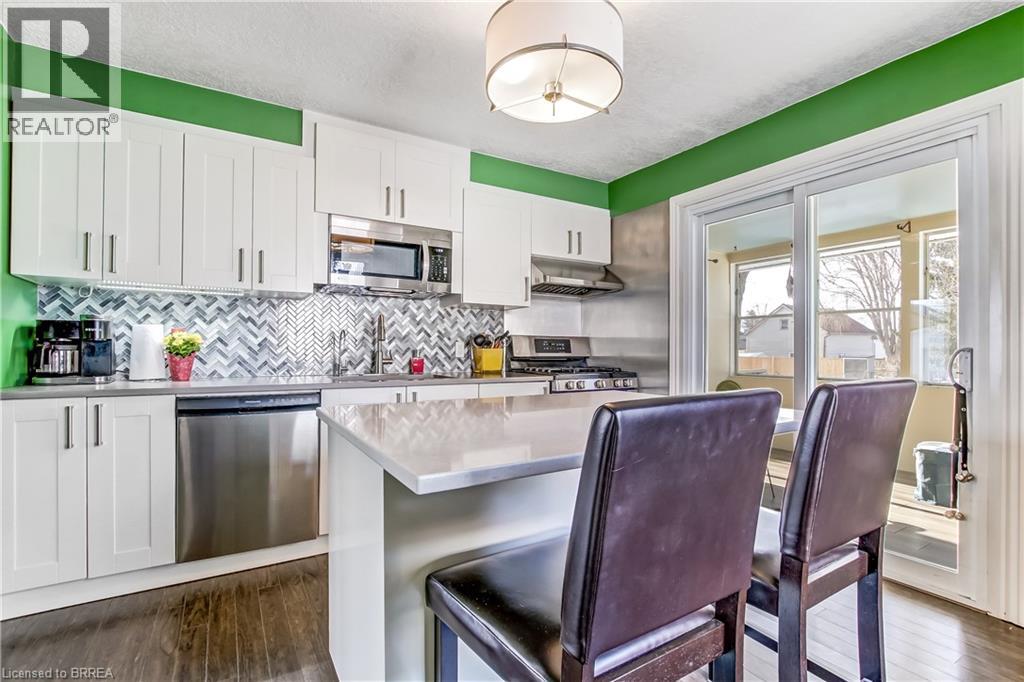 77 Doune Street, Strathroy, Ontario  N7G 1M1 - Photo 3 - 40807255