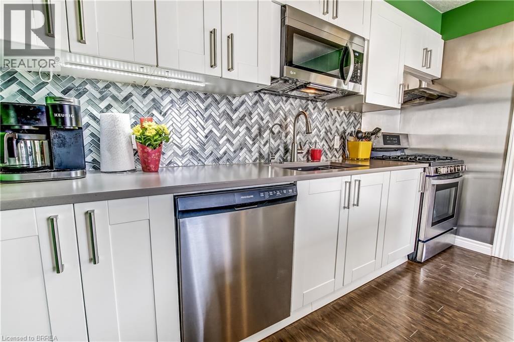 77 Doune Street, Strathroy, Ontario  N7G 1M1 - Photo 4 - 40807255